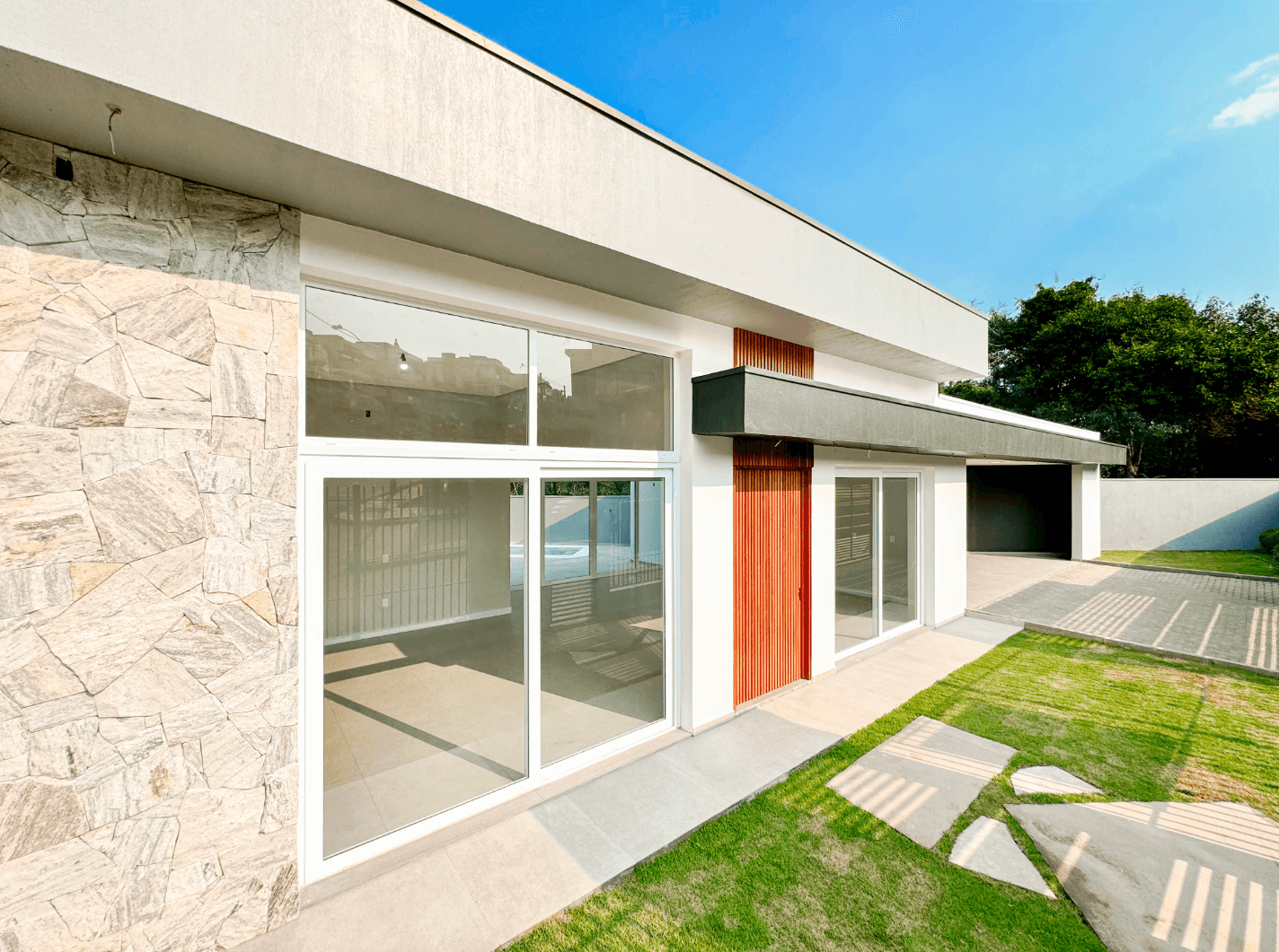 Casa com 03 suítes à venda no bairro Colina Verde em Campo Bom