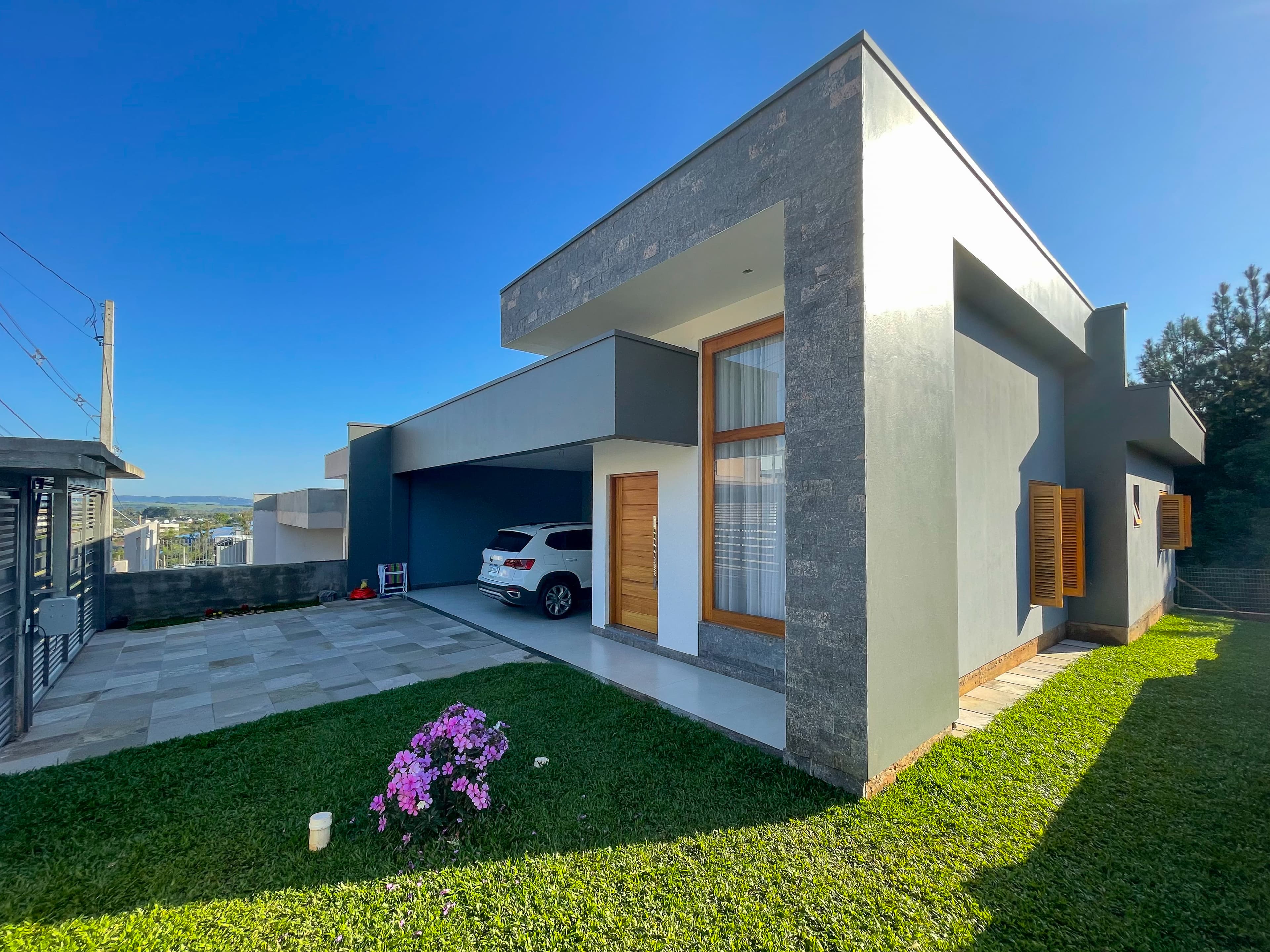 Casa com 03 dormitórios no Bairro Colina do Sol em Campo Bom