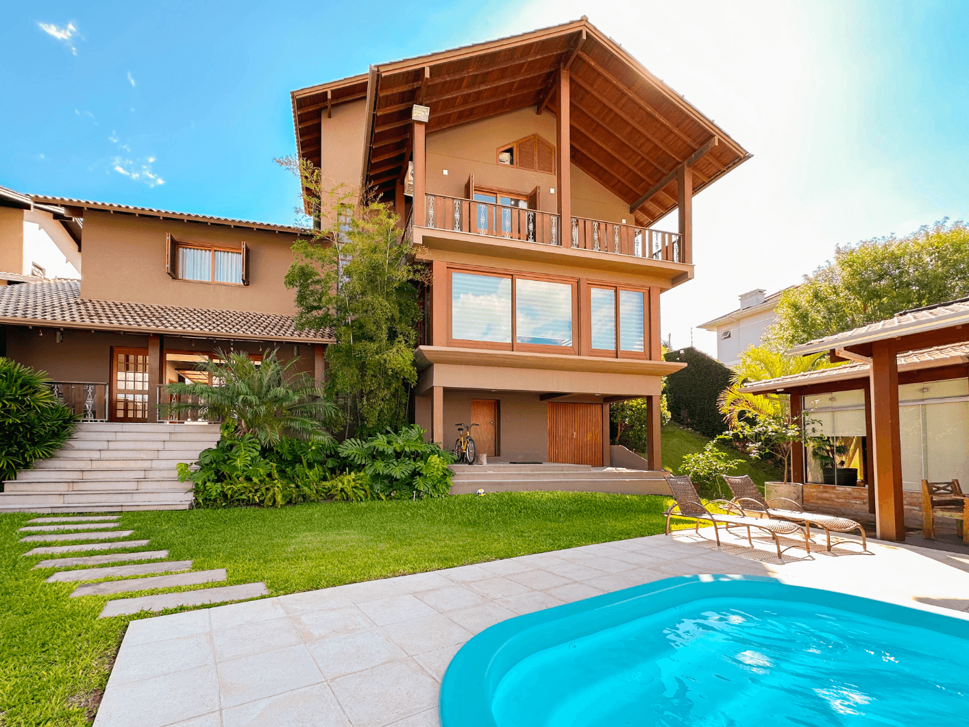 Casa com 03 dormitórios à venda no Centro de Campo Bom