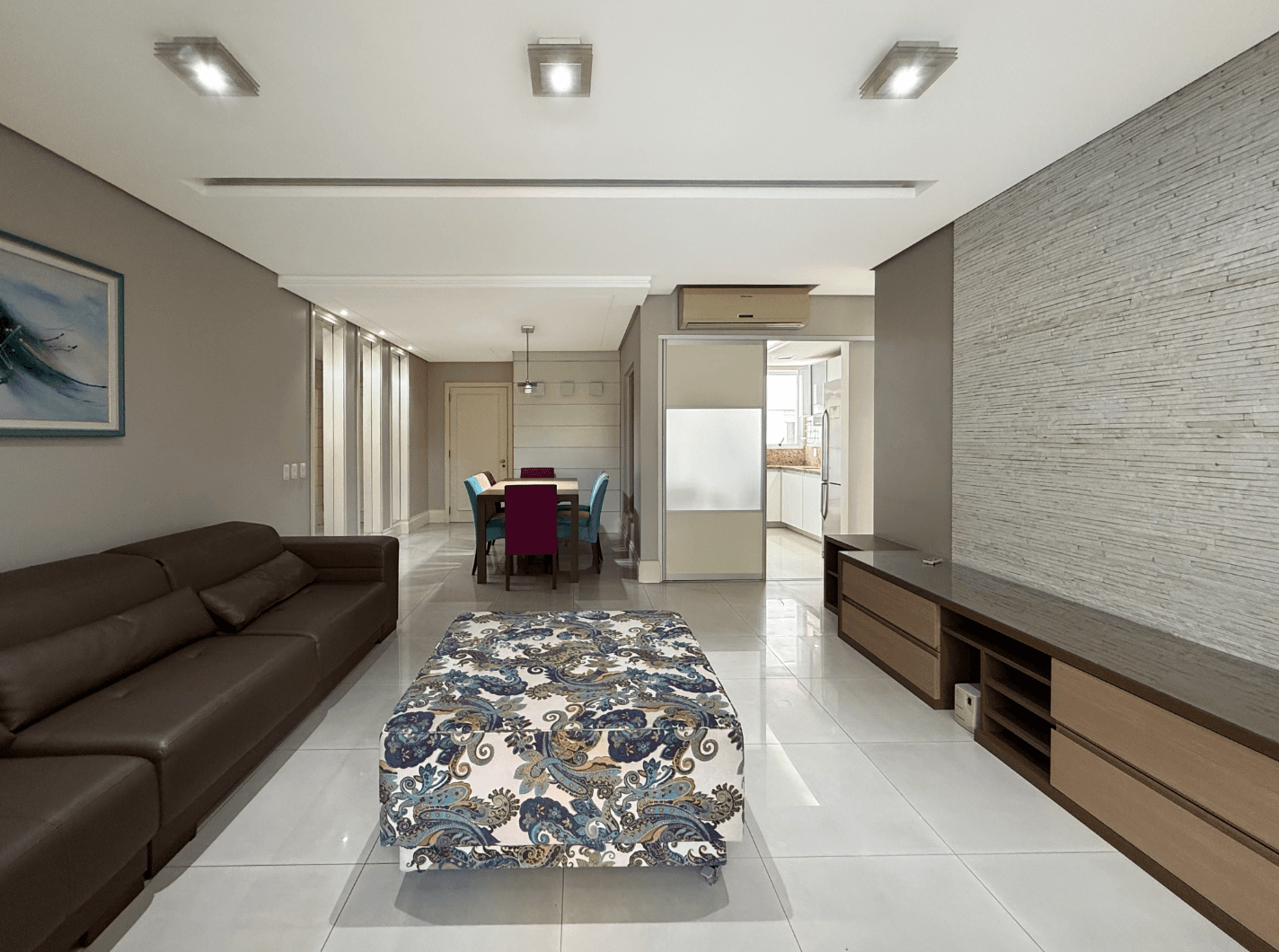 Foto do imóvel Apartamento SEMI MOBILIADO com 03 dormitórios sendo 01 SUÍTE à venda no Centro de Novo Hamburgo