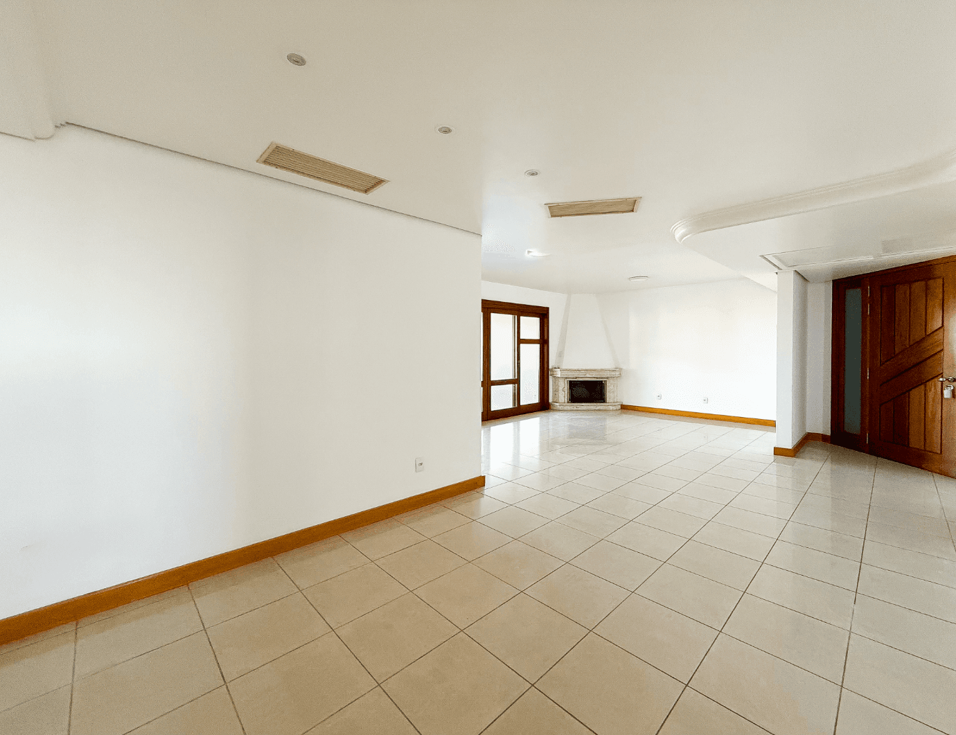 Foto do imóvel AMPLO APARTAMENTO com 03 SUÍTES à venda no Centro de Novo Hamburgo
