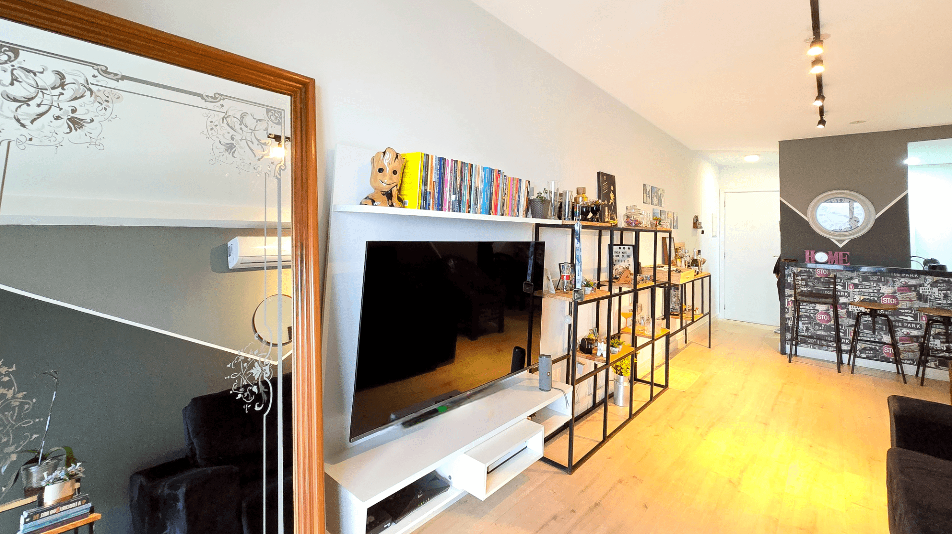 Foto do imóvel Apartamento SEMIMOBILIADO com 03 DORMITÓRIOS sendo 01 SUÍTE à venda no Centro de Novo Hamburgo