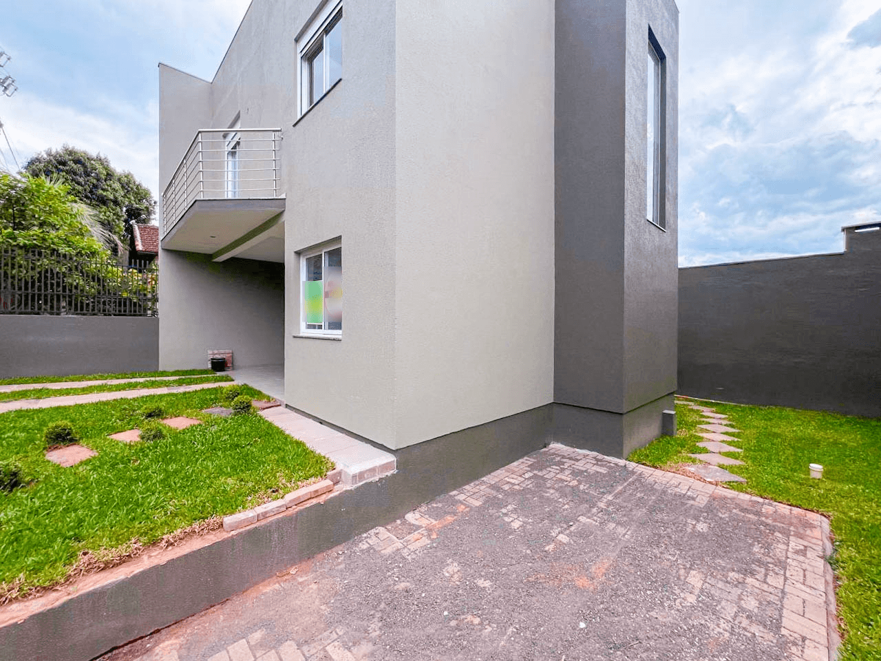Foto do imóvel Casa com 03 dormitórios à venda no bairro Vila Nova em Novo Hamburgo