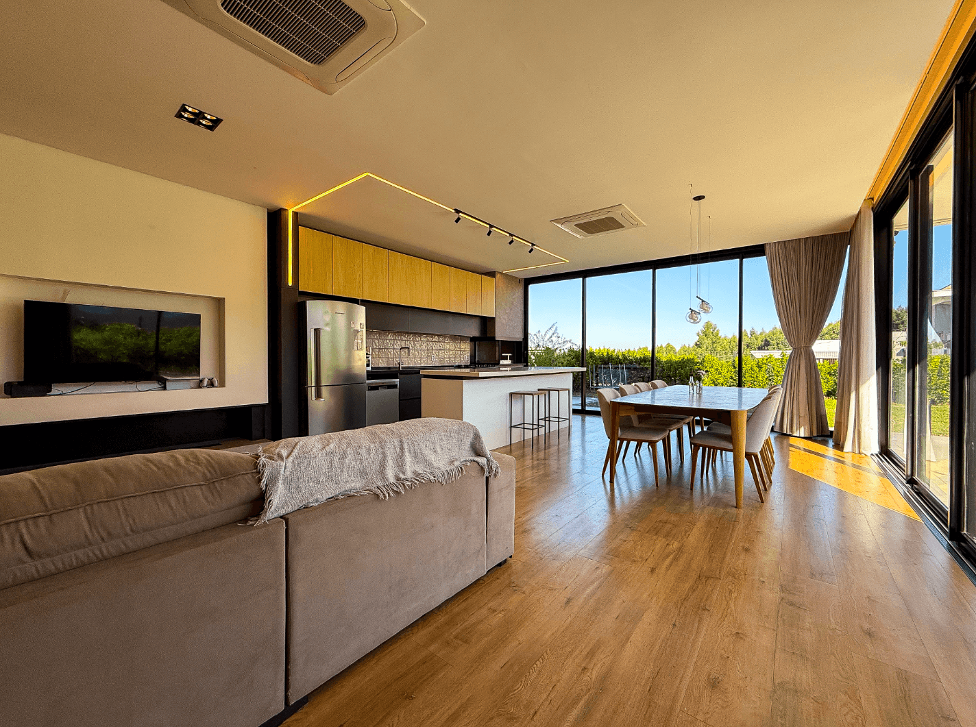 Foto do imóvel CASA SEMI MOBILIADA COM 05 DORMITÓRIOS (03 SUÍTES) à venda no bairro Jardim Panorâmico em Ivoti