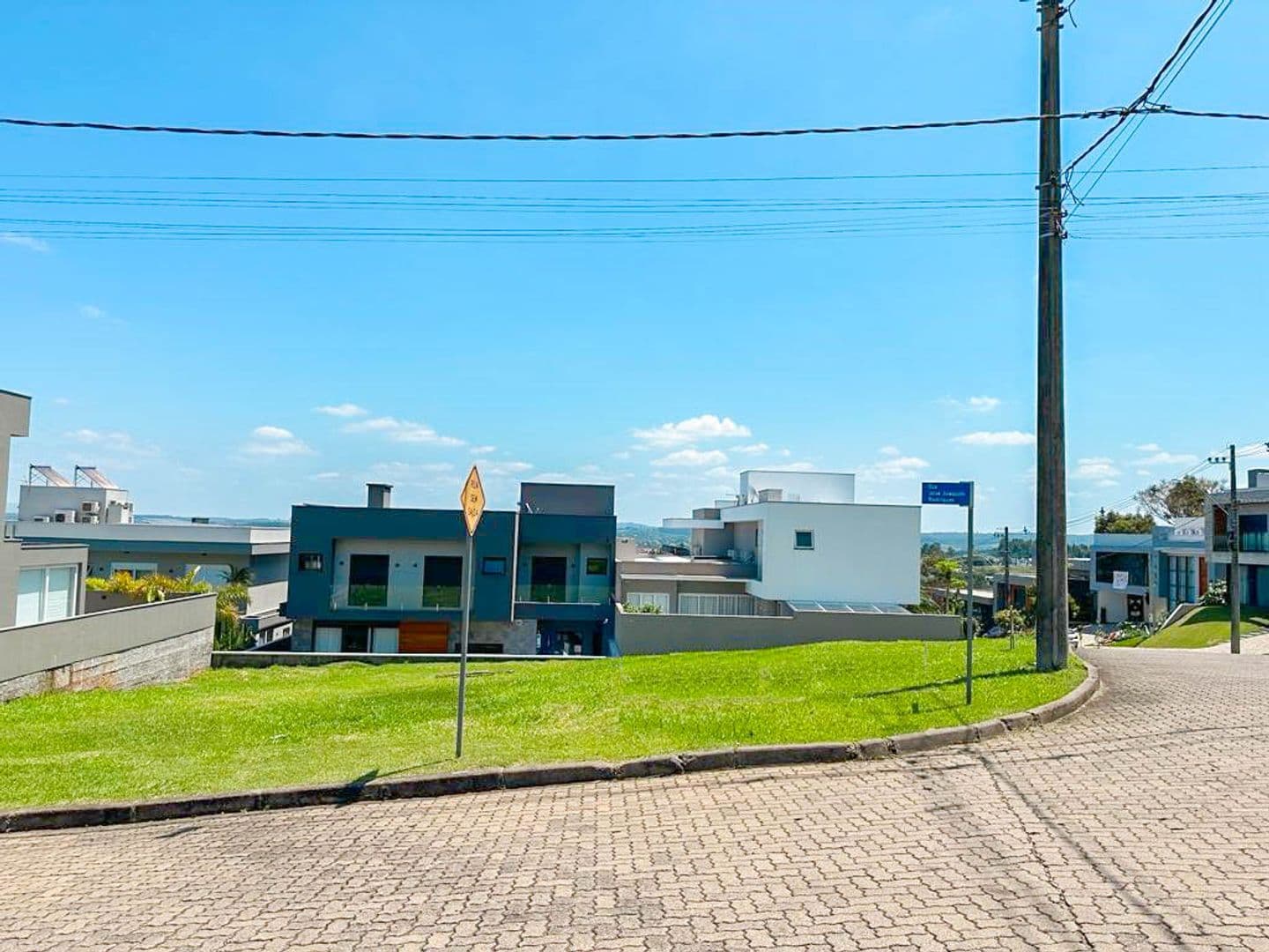 Foto do imóvel Terreno de esquina com 519m² à venda no Horizon Club em Estância Velha