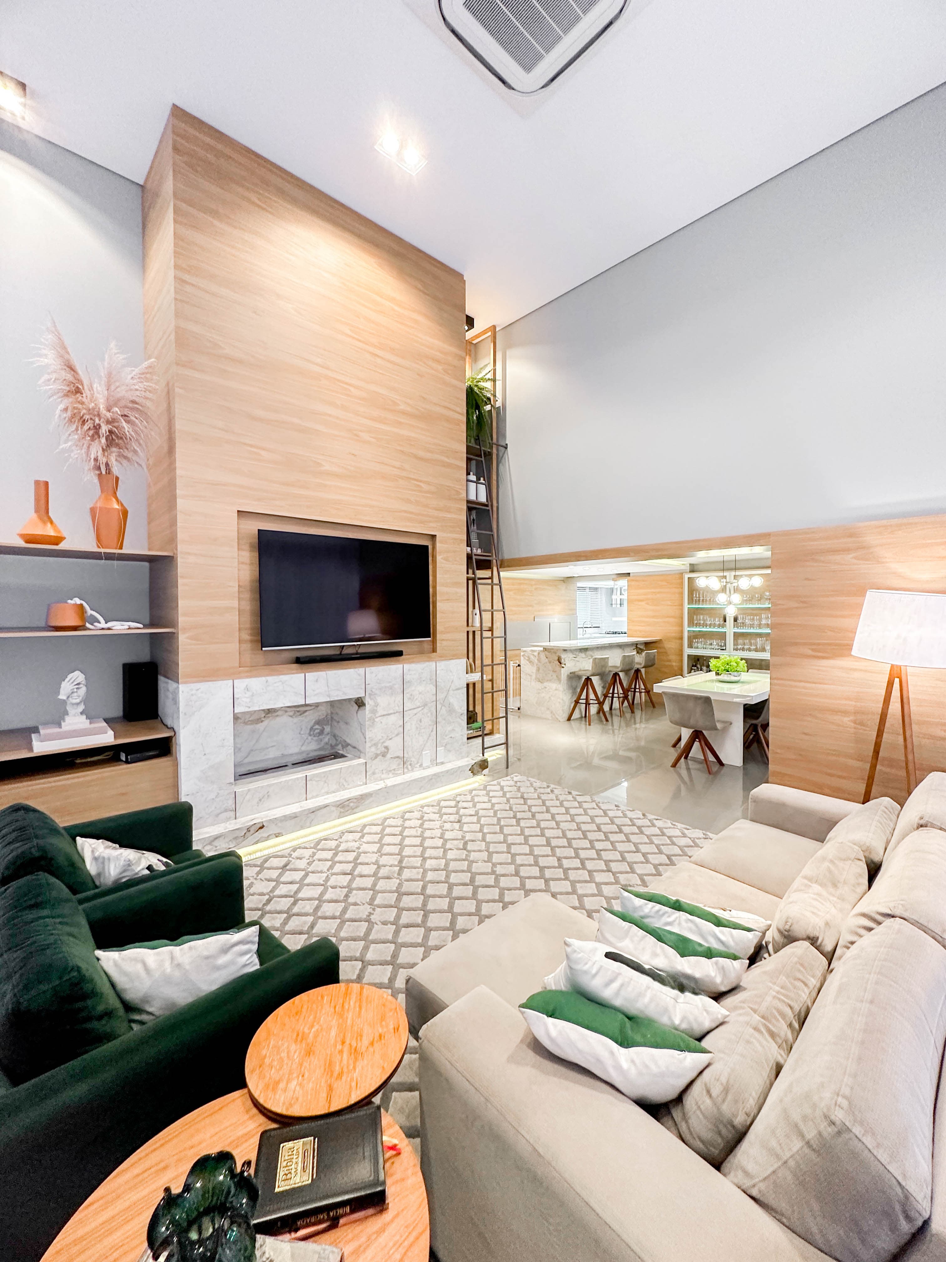 Foto do imóvel Apartamento LINDÍSSIMO, mobiliado, com 03 dormitórios no Centro de Novo Hamburgo.
