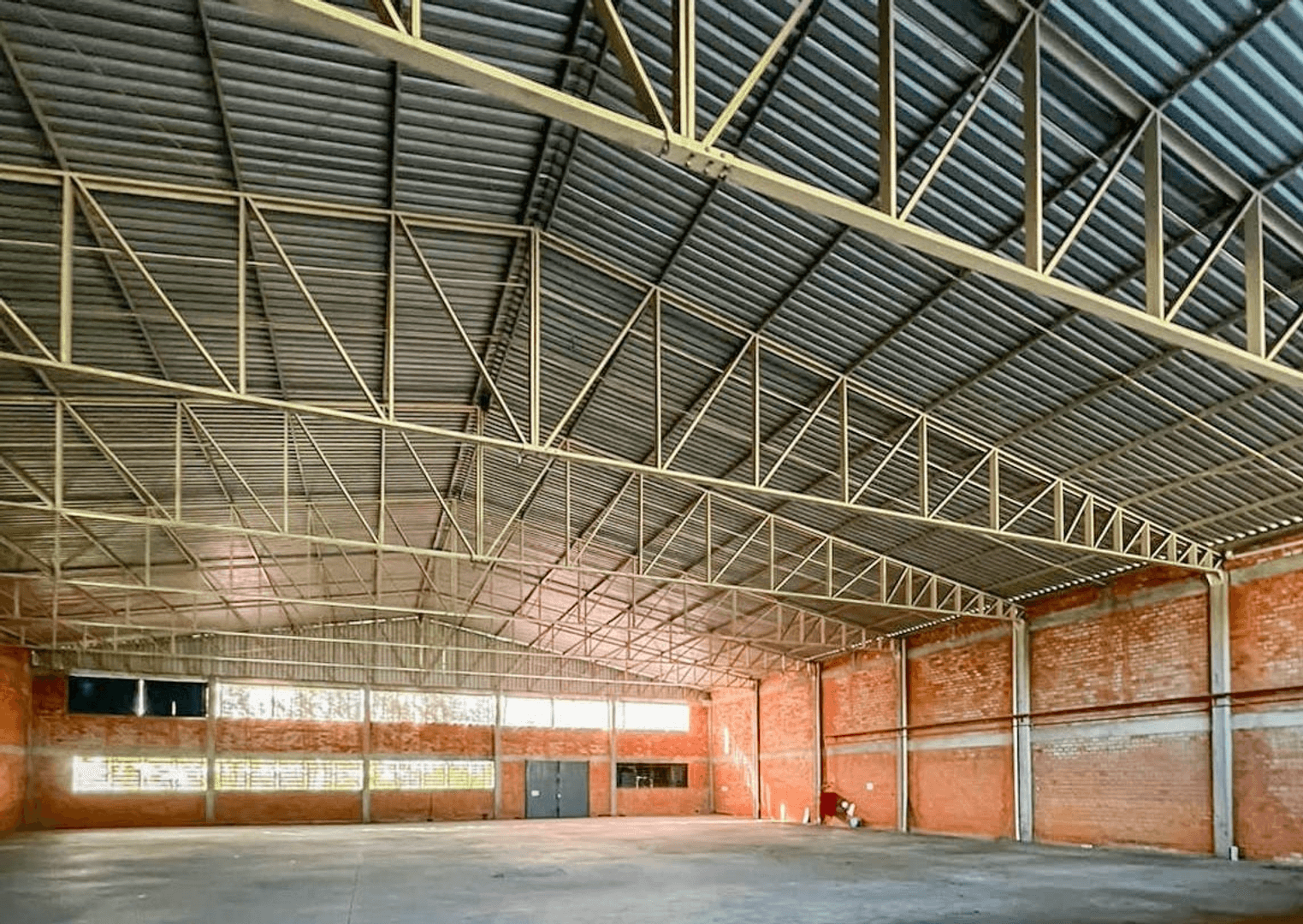 Pavilhão com 1080m² à venda no bairro Rondônia em Novo Hamburgo