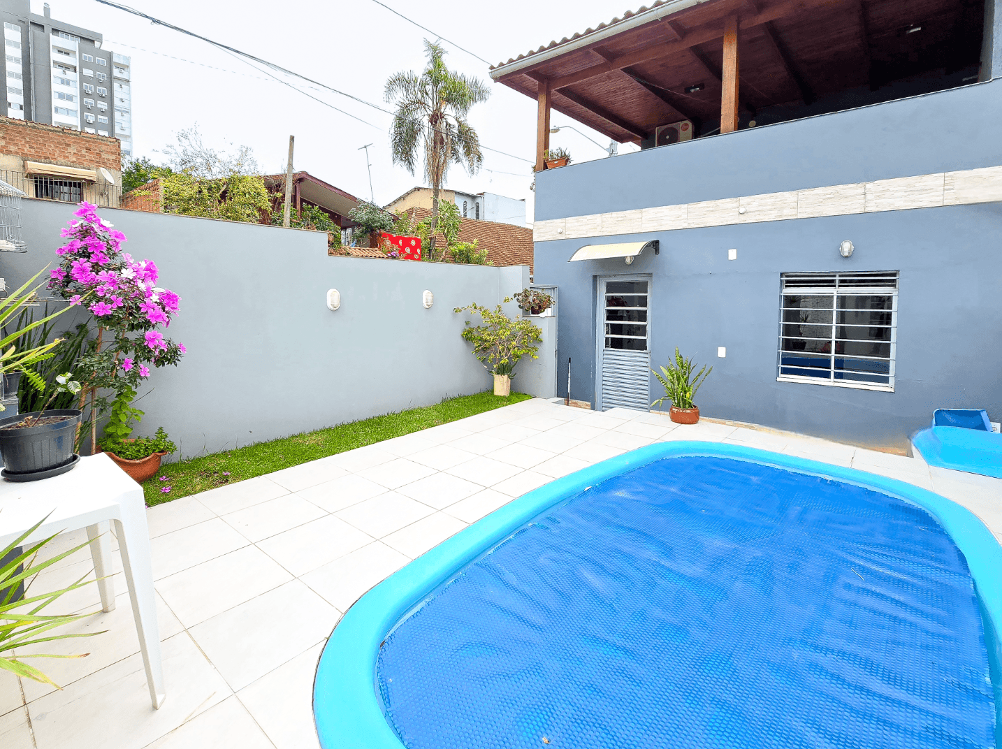 CASA SEMI MOBILIADA com 02 dormitórios à venda no bairro Rio Branco em Novo Hamburgo
