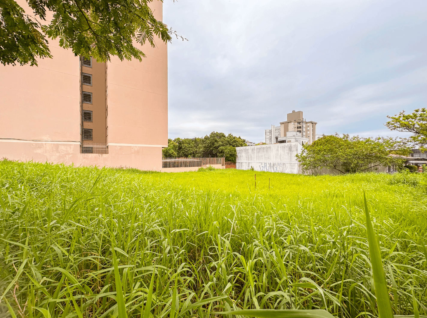 Foto do imóvel Terreno com 852 m² à venda no bairro Pátria Nova em Novo Hamburgo
