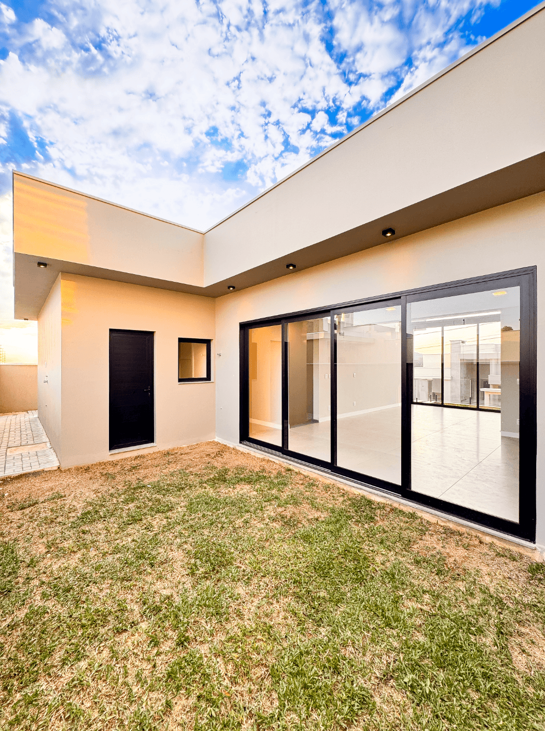 Foto do imóvel CASA NOVA com 03 dormitórios à venda no Bela Vista em Estância Velha