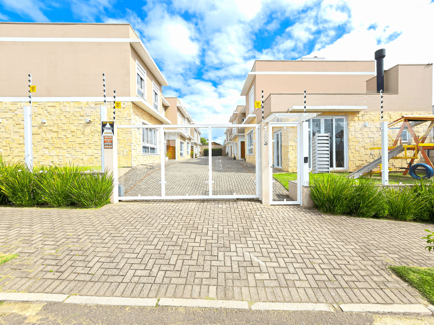 Foto do imóvel Casa NOVA em CONDOMÍNIO com 03 dormitórios sendo 01 SUÍTE à venda no bairro Pátria Nova em Novo Hamburgo