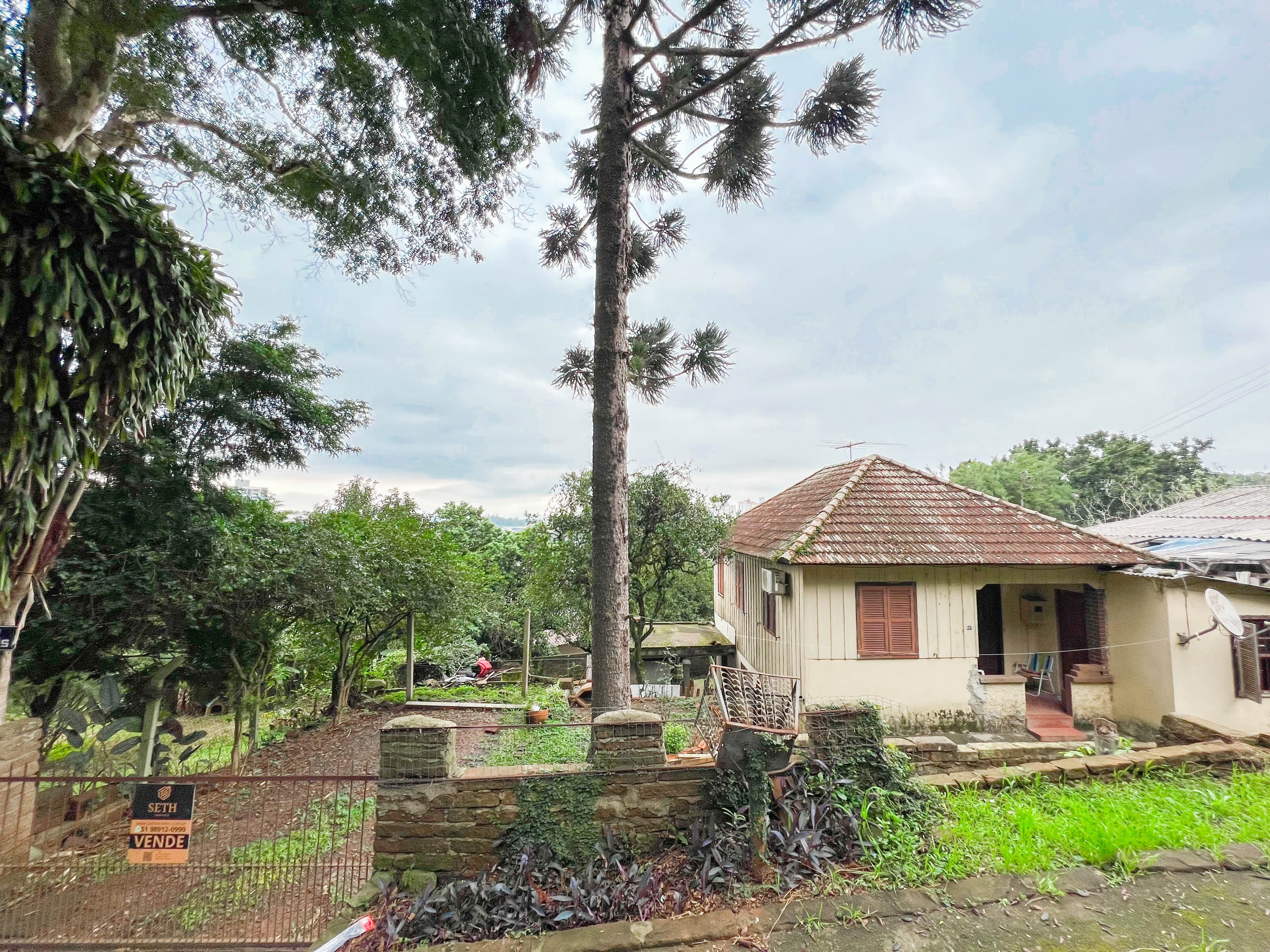 Foto do imóvel Terreno com 663m² no Bairro Mauá em Novo Hamburgo.