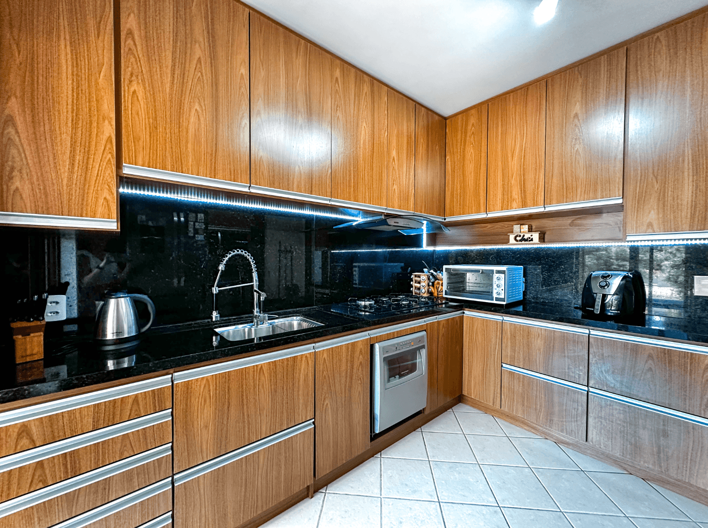 Foto do imóvel Casa com 03 dormitórios a venda no bairro Petrópolis em Novo Hamburgo.
