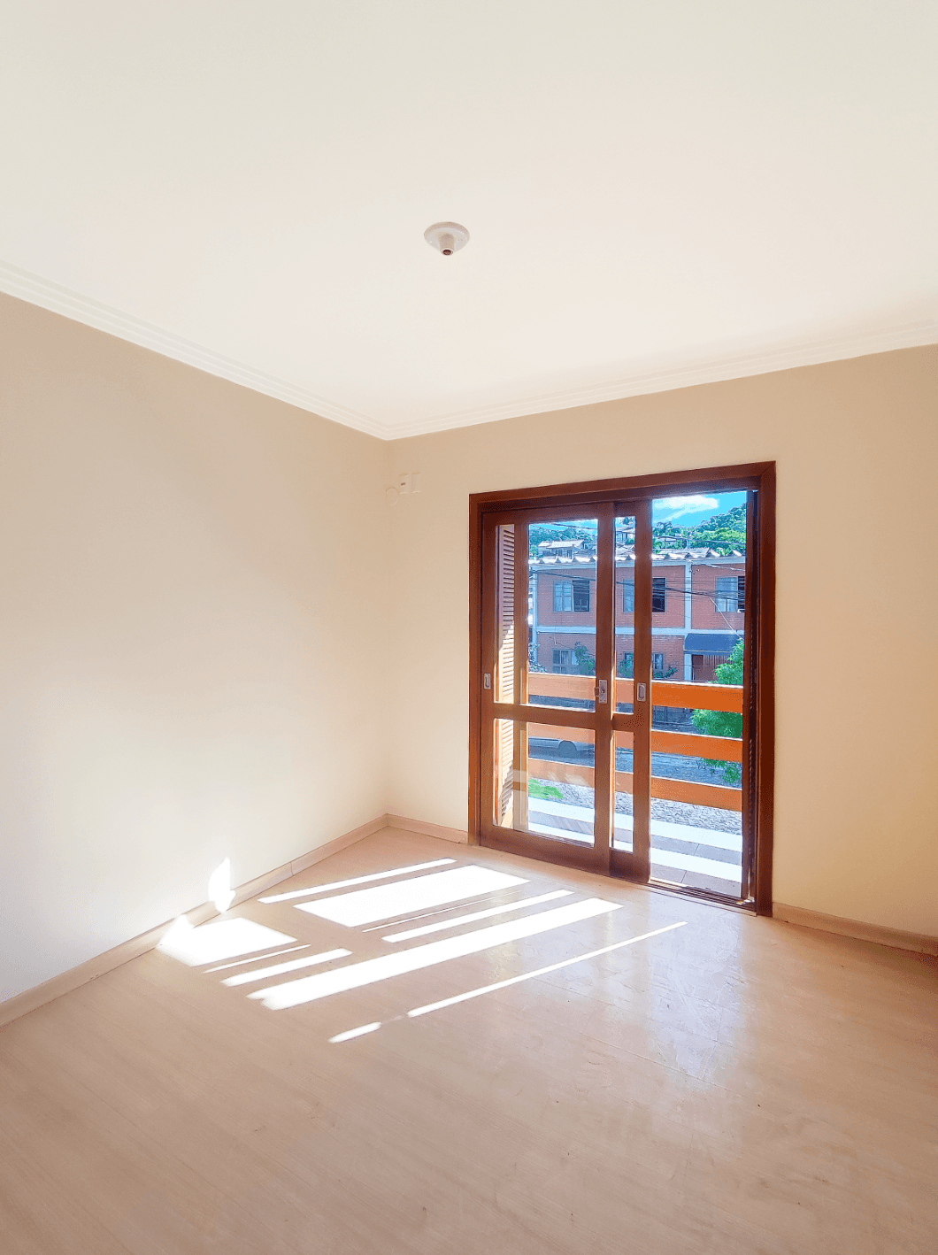 Foto do imóvel Casa com 03 dormitórios e 01 suíte à venda no bairro Floresta em Estância Velha