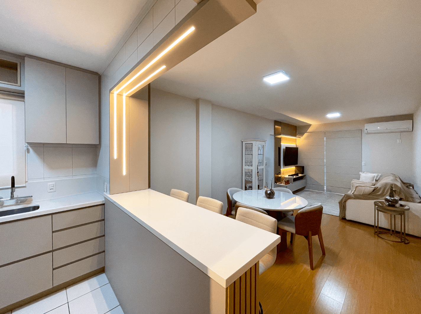 Apartamento SEMI MOBILIADO com 03 dormitórios sendo 01 SUÍTE à venda no bairro Guarani em Novo Hamburgo