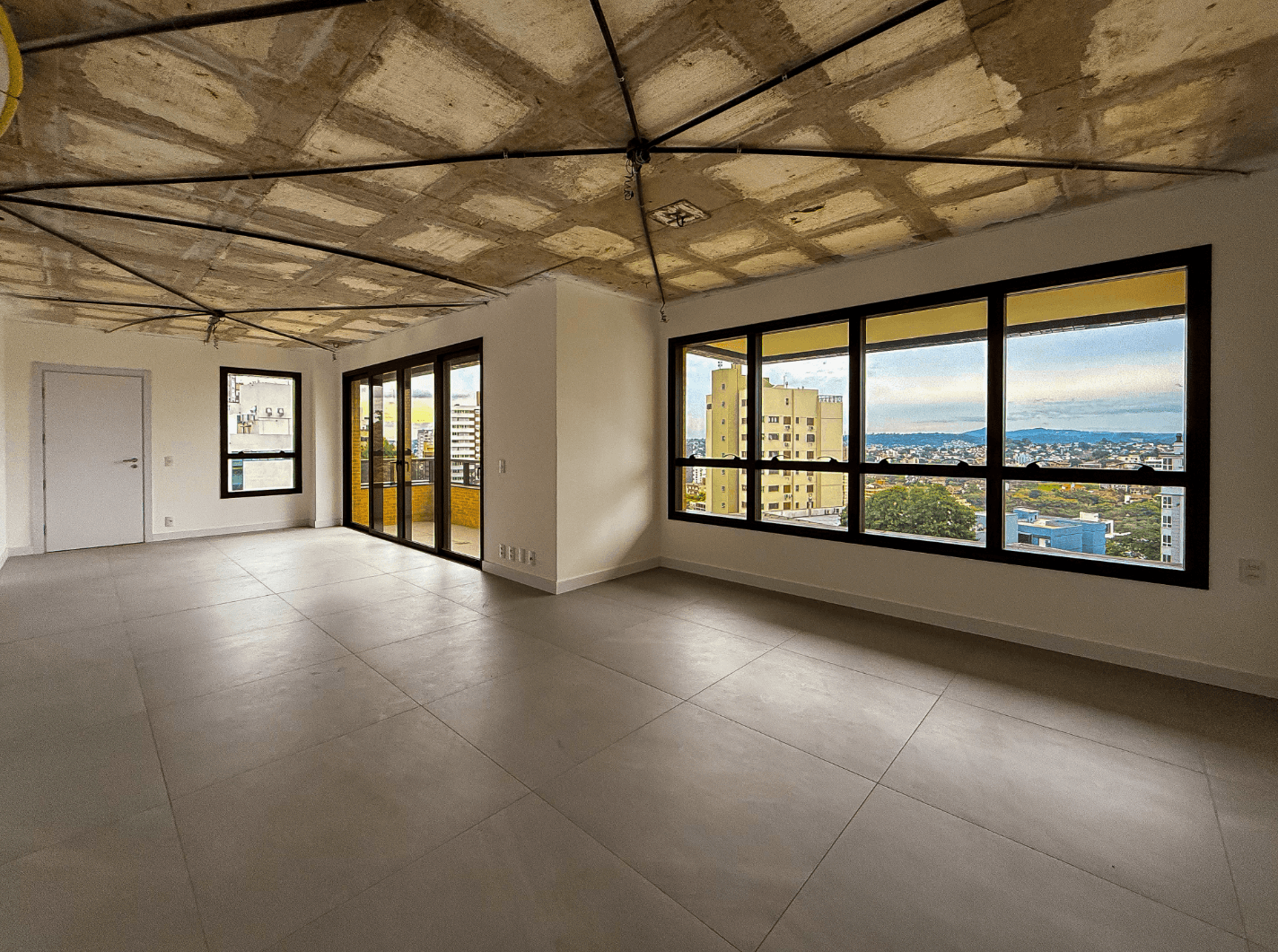 Foto do imóvel Apartamento com 03 SUÍTES à venda no bairro Jardim Mauá em Novo Hamburgo