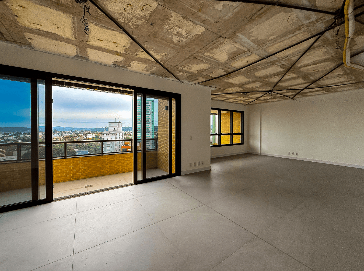 Apartamento com 03 SUÍTES à venda no bairro Jardim Mauá em Novo Hamburgo