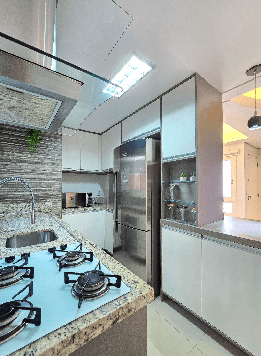 Foto do imóvel CASA EM CONDOMÍNIO SEMI MOBILIADA com 03 dormitórios sendo 01 SUÍTE à venda no bairro Ouro Branco em Novo Hamburgo