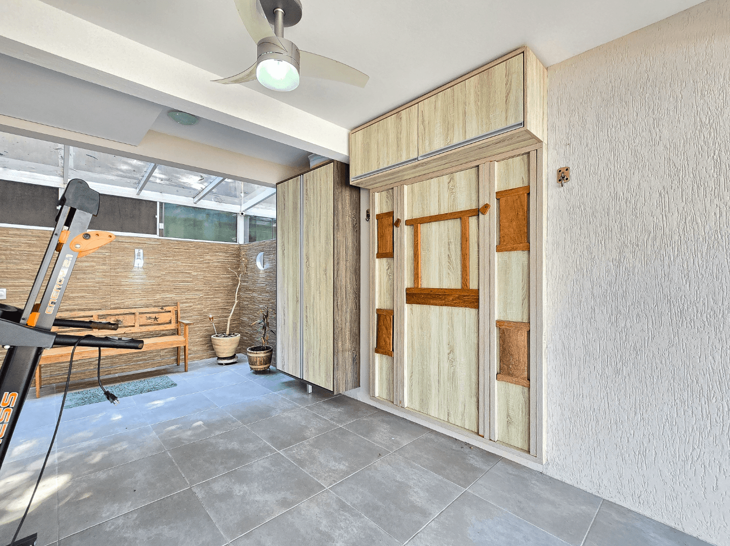 Foto do imóvel CASA EM CONDOMÍNIO SEMI MOBILIADA com 03 dormitórios sendo 01 SUÍTE à venda no bairro Ouro Branco em Novo Hamburgo