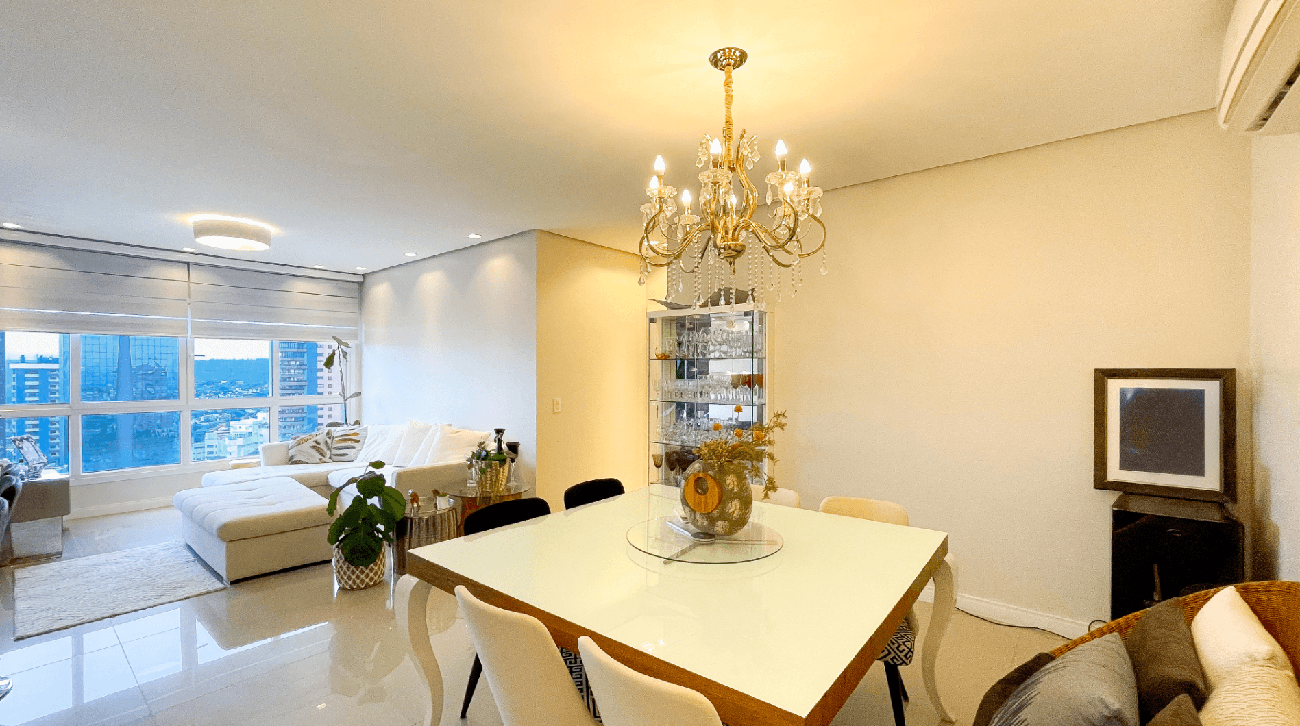 Foto do imóvel APARTAMENTO MOBILIADO com 03 dormitórios sendo 01 SUÍTE à venda no Centro de Novo Hamburgo