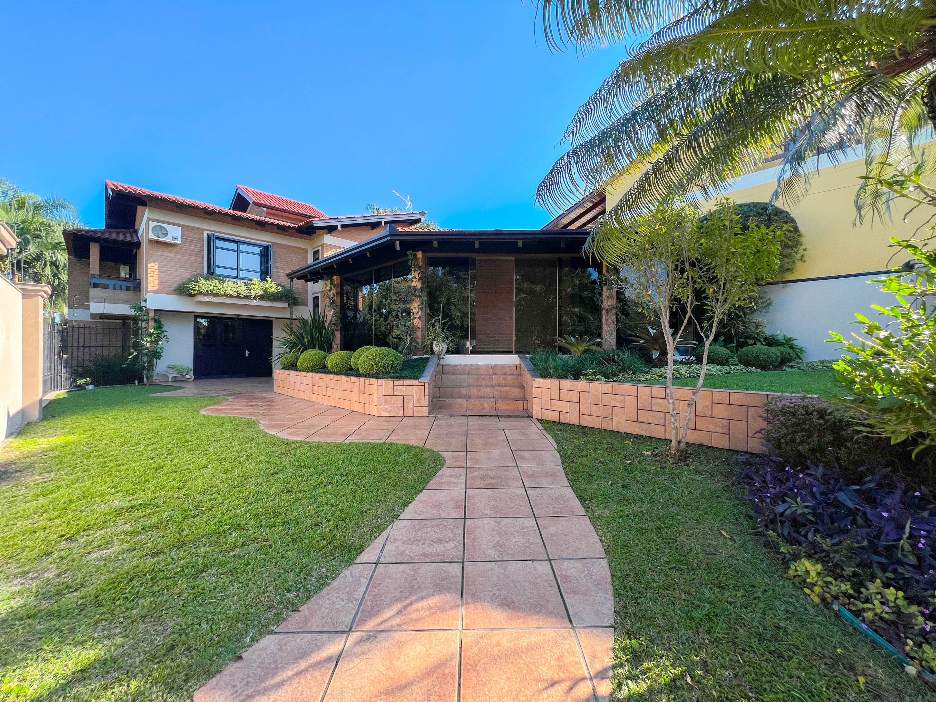 Casa com PISCINA, 02 dormitórios à venda em Campo Bom.
