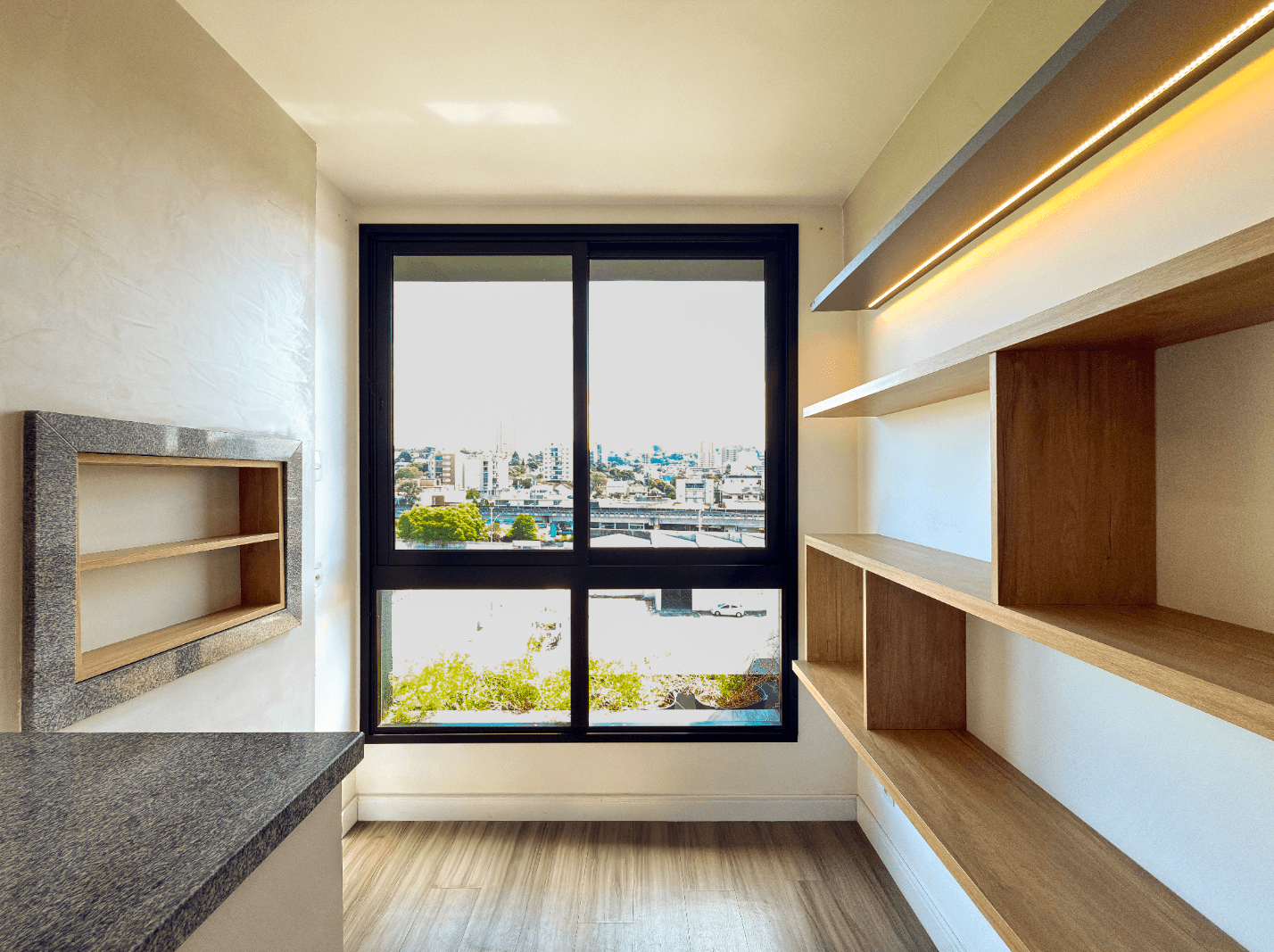 Apartamento SEMI MOBILIADO com 02 dormitórios à venda no bairro Pátria Nova em Novo Hamburgo