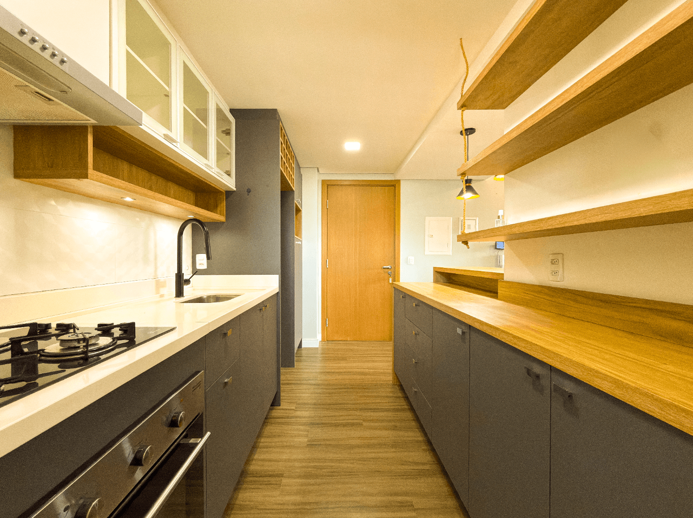 Foto do imóvel Apartamento SEMI MOBILIADO com 02 dormitórios à venda no bairro Pátria Nova em Novo Hamburgo