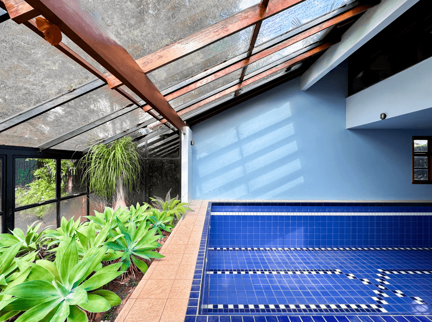 Casa MOBILIADA e com PISCINA à venda no bairro Jardim do Alto em Ivoti