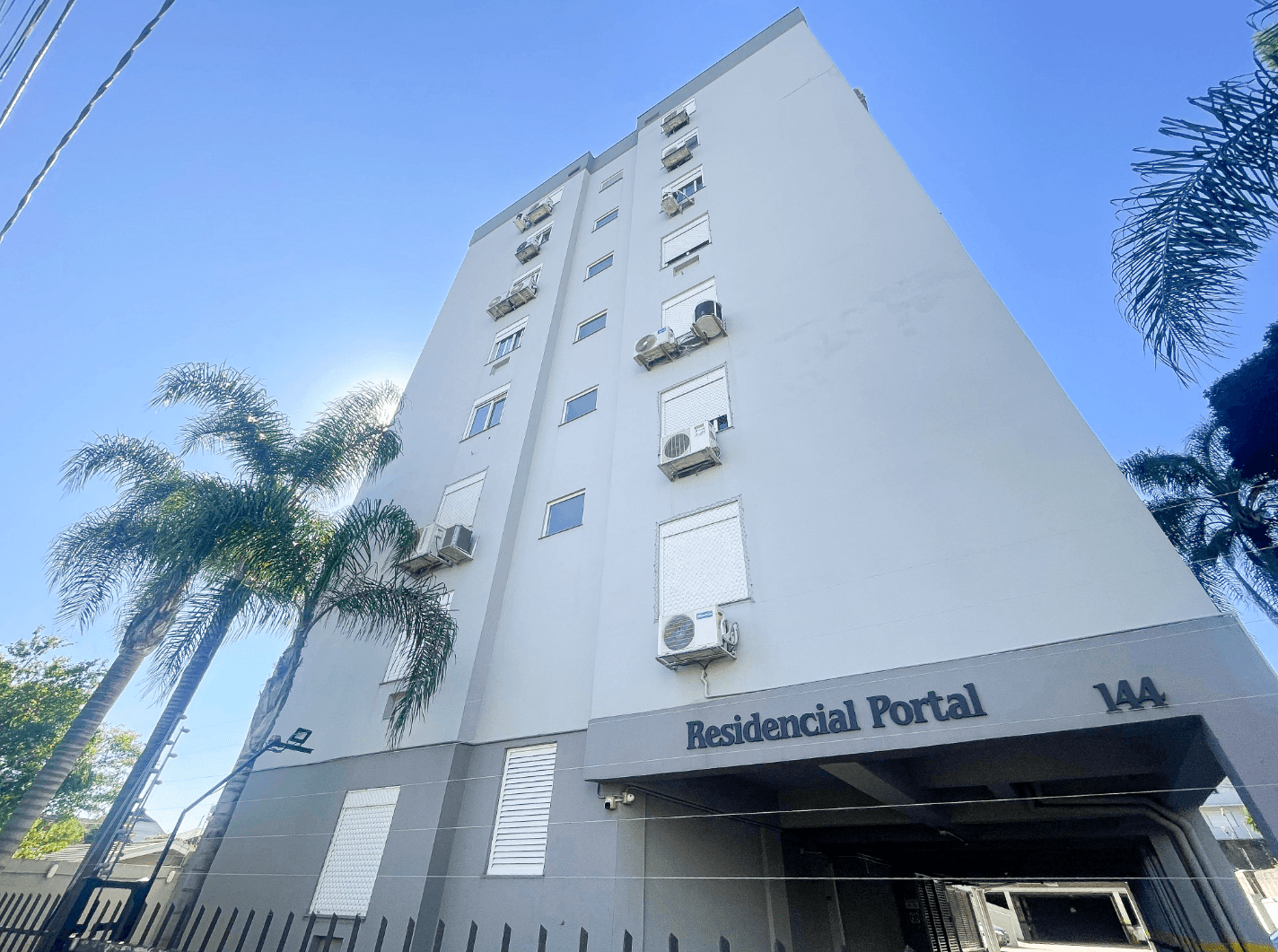 Foto do imóvel Apartamento SEMI MOBILIADO com 02 dormitórios à venda no bairro Vila Nova em Novo Hamburgo