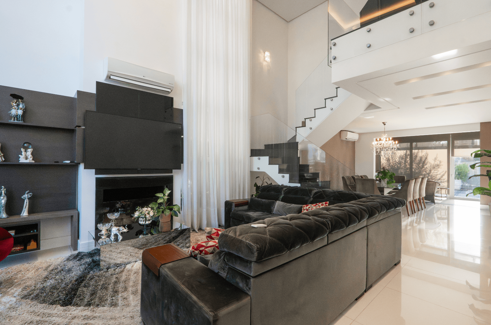 Foto do imóvel LINDA CASA MOBILIADA COM 03 SUÍTES à venda no bairro Jardim Mauá em Novo Hamburgo