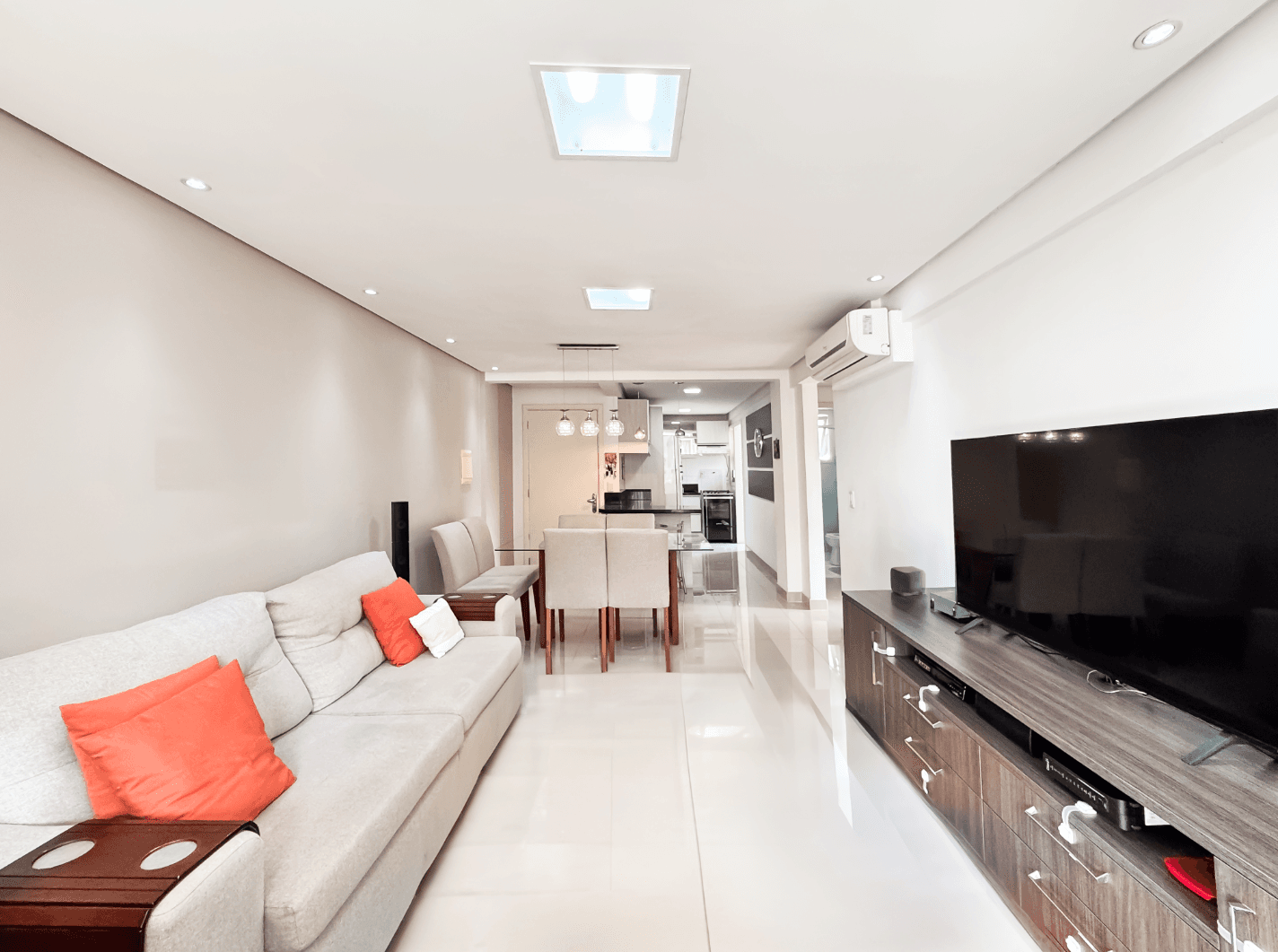 Apartamento SEMIMOBILIADO com 03 dormitórios à venda no bairro Vila Rosa em Novo Hamburgo