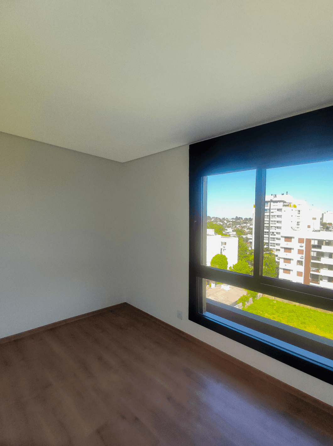 Foto do imóvel Apartamento com 02 dormitórios sendo 01 SUÍTE à venda no bairro Pátria Nova em Novo Hamburgo