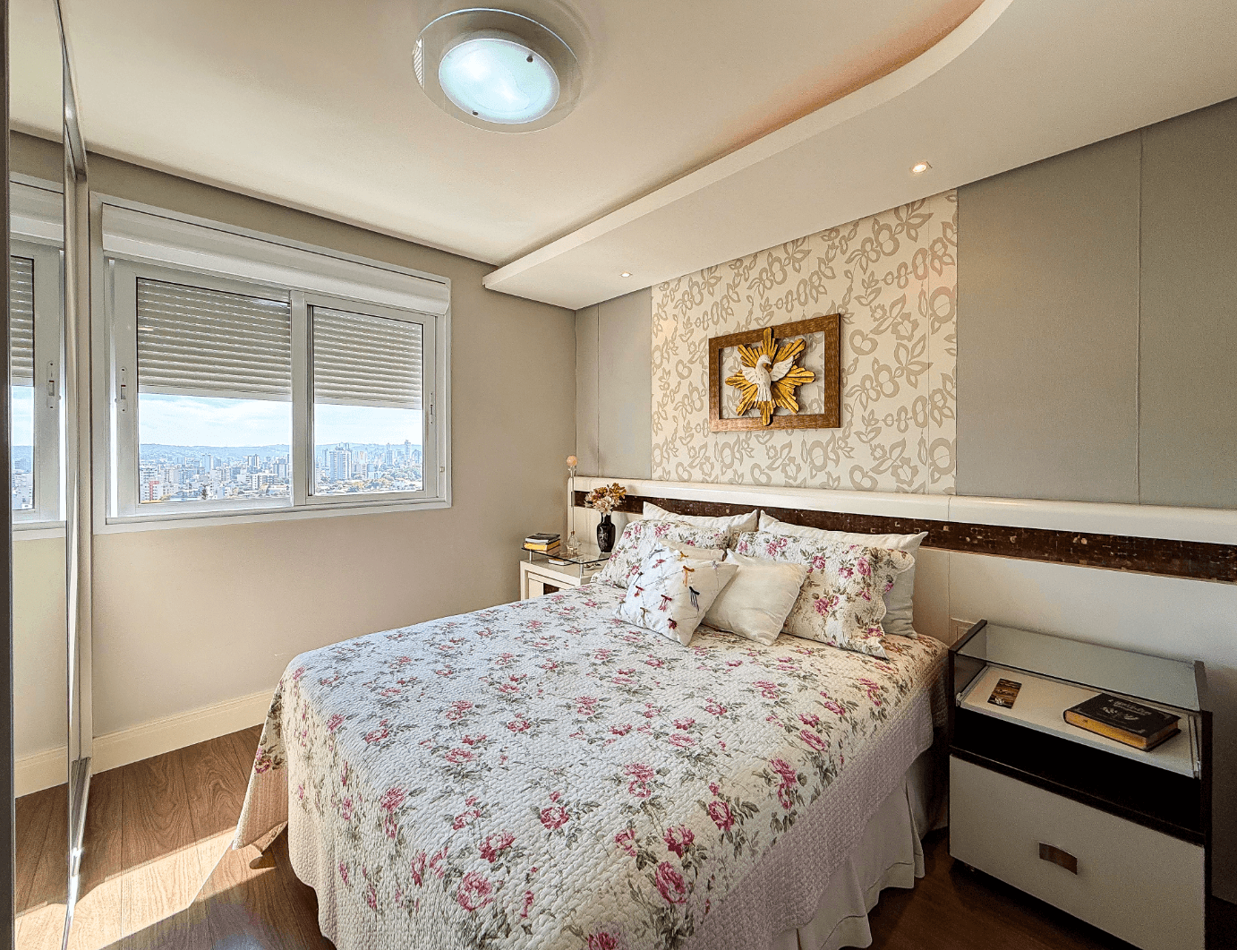 Foto do imóvel Apartamento SEMI MOBILIADO com 02 dormitórios sendo 01 SUÍTE à venda no bairro Rondônia em Novo Hamburgo