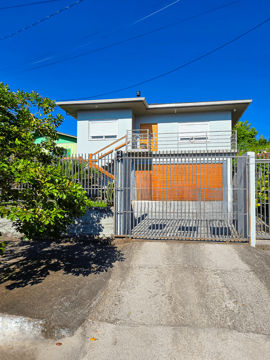 CASA SEMI MOBILIADA com 03 dormitórios sendo 01 SUÍTE à venda no bairro Ideal em Novo Hamburgo