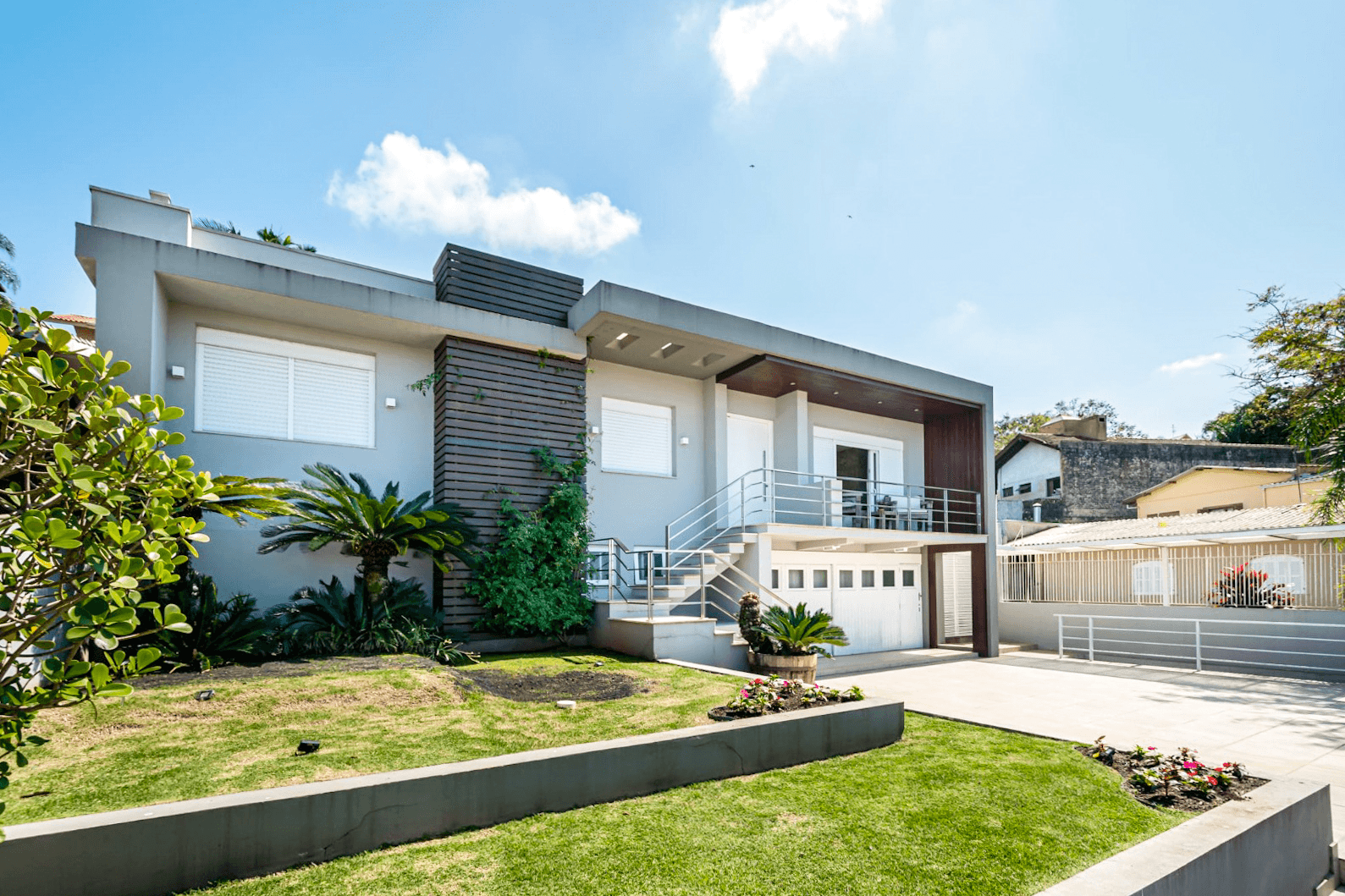 Foto do imóvel Casa SEMI MOBILIADA com PISCINA e 03 dormitórios à venda no Boa Vista em Novo Hamburgo