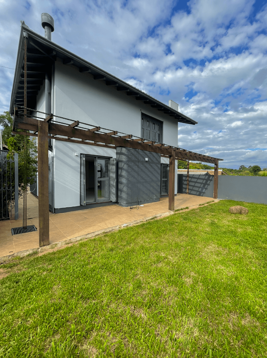 Foto do imóvel Duas casas com amplo terreno à venda em Campo Bom