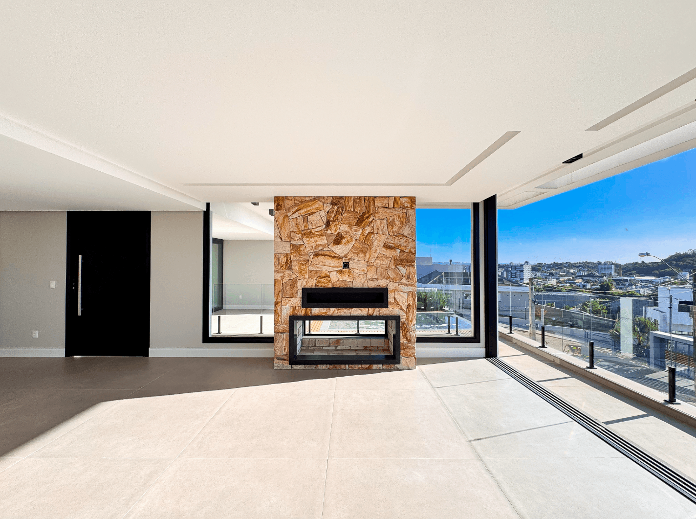 Foto do imóvel CASA FOUR SEASONS com 03 suítes e PISCINA à venda em Campo Bom