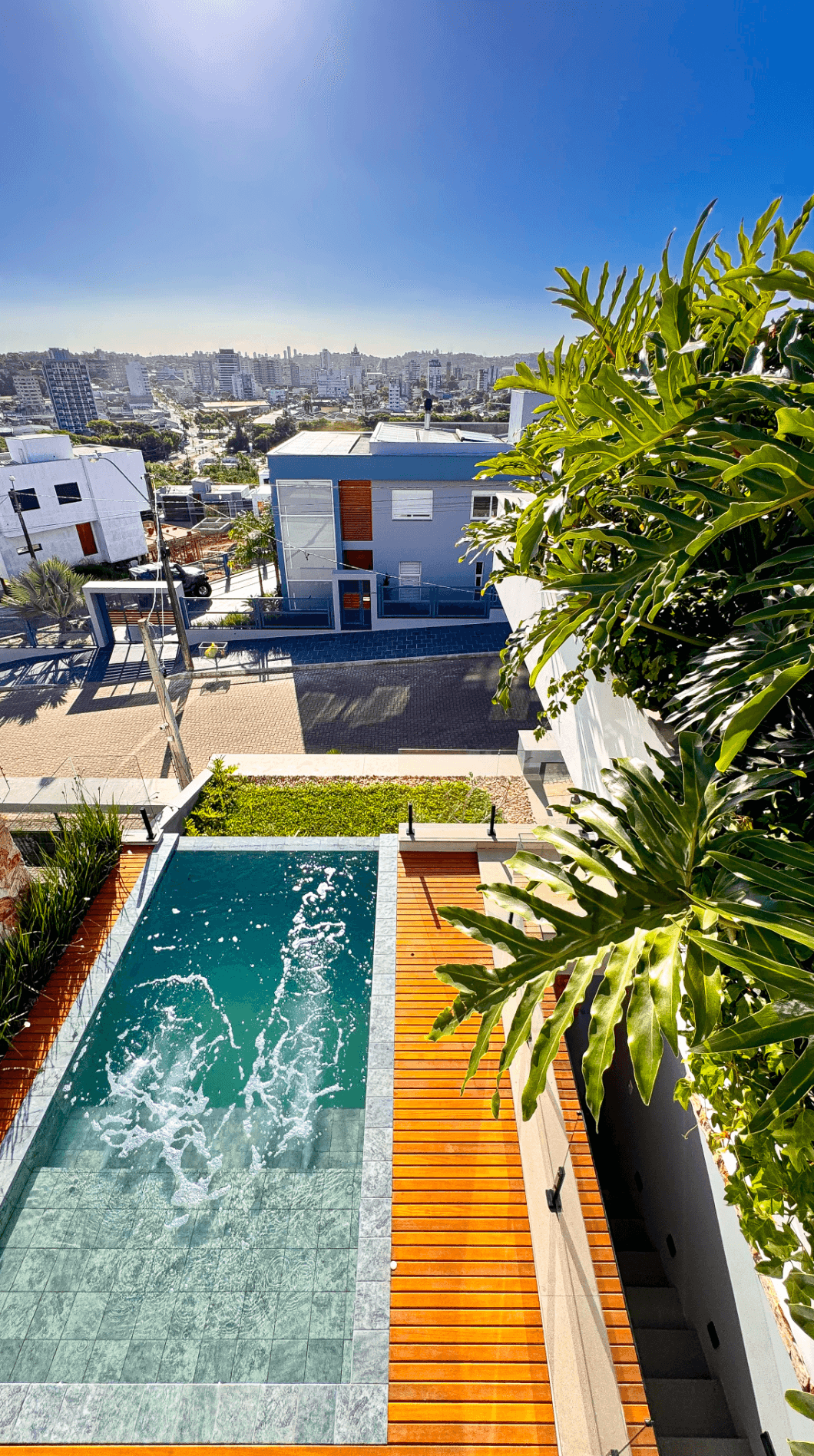Foto do imóvel CASA FOUR SEASONS com 03 suítes e PISCINA à venda em Campo Bom