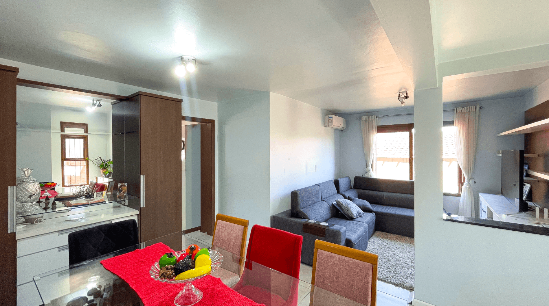 Foto do imóvel Casa SEMI MOBILIADA com 04 dormitórios à venda no bairro Primavera em Novo Hamburgo
