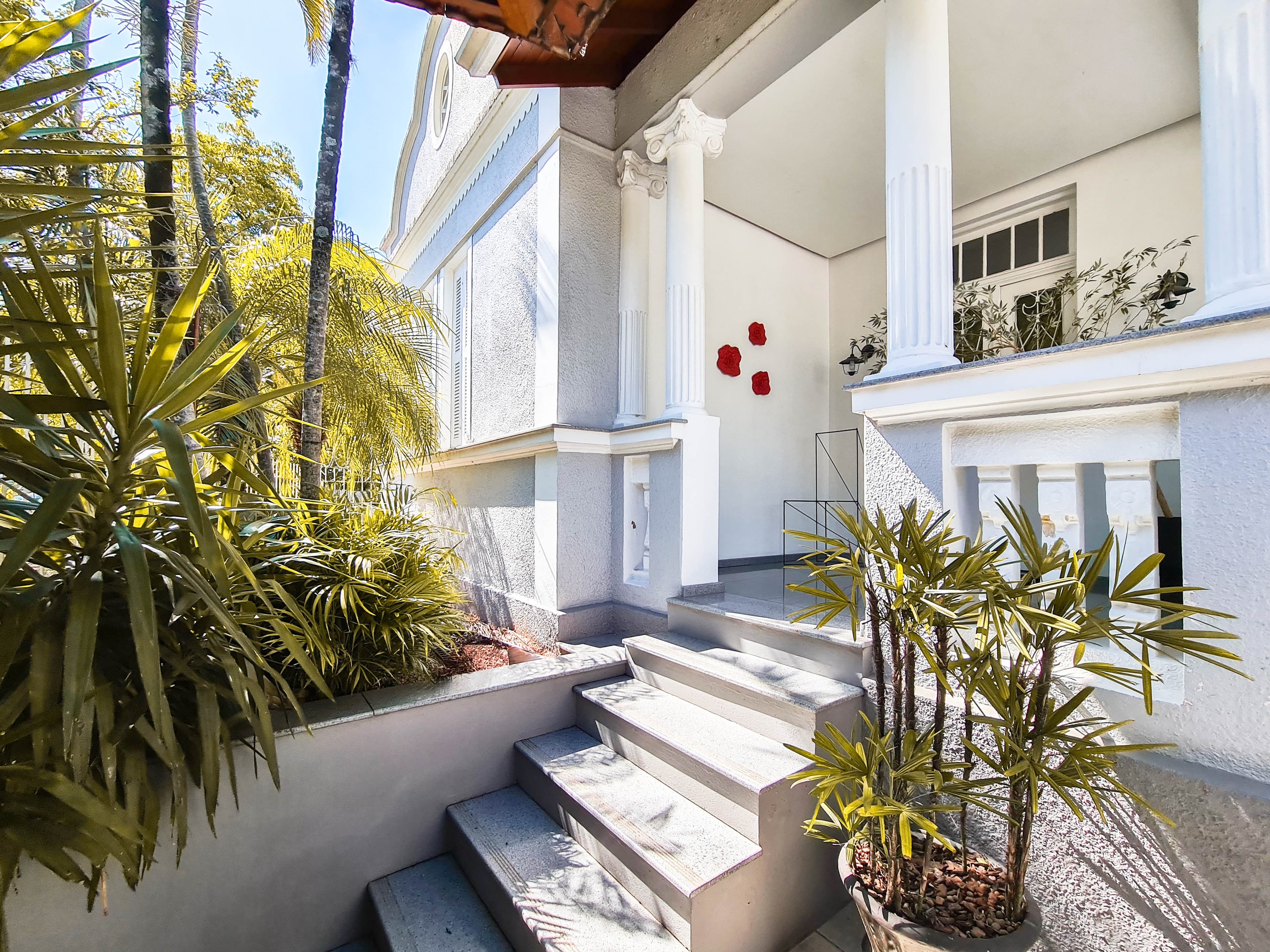 Casa PLANA com pátio e piscina à venda no bairro Hamburgo Velho em Novo Hamburgo