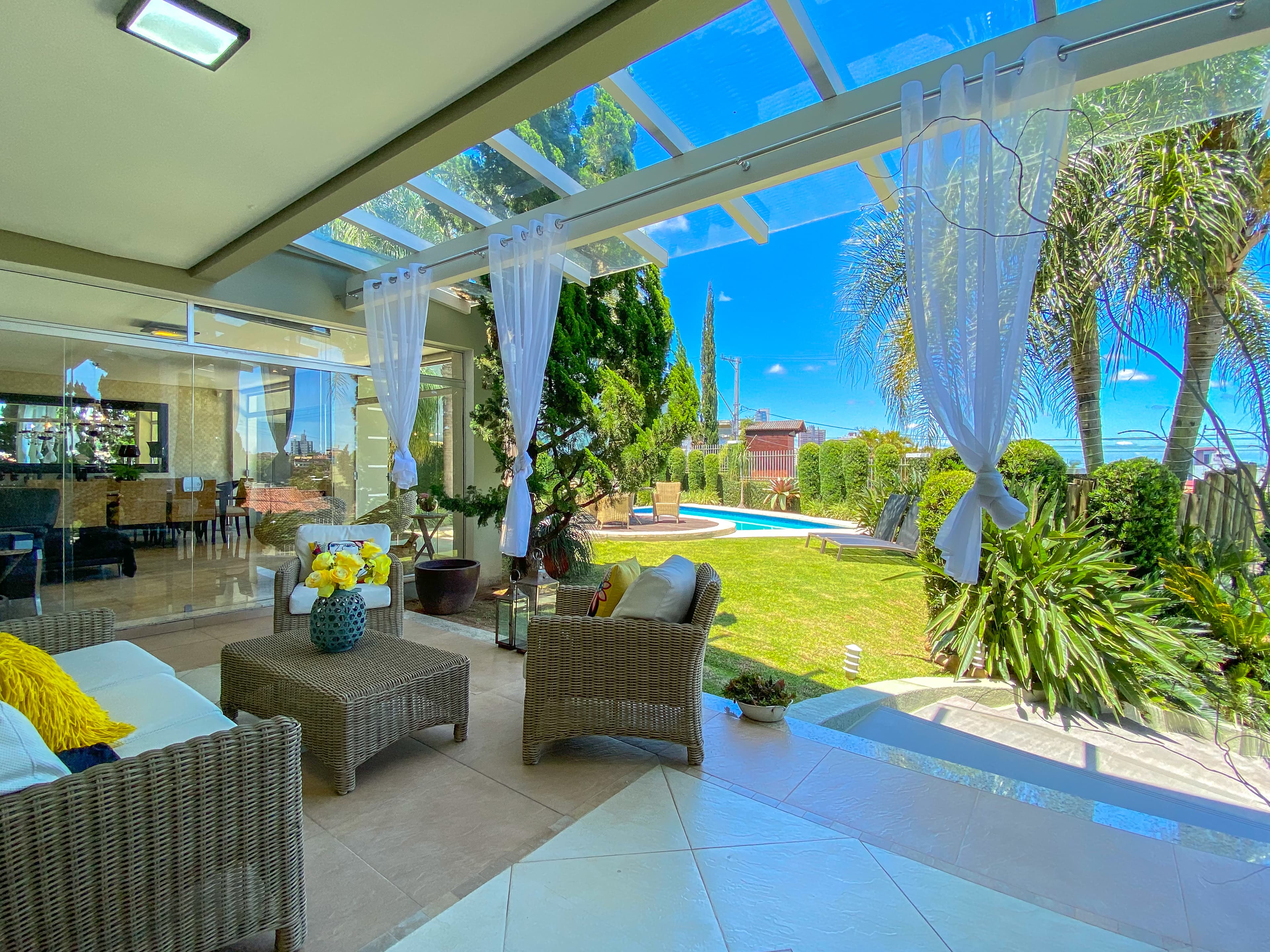 Foto do imóvel Excelente casa com piscina e 04 dormitórios no Vila Nova