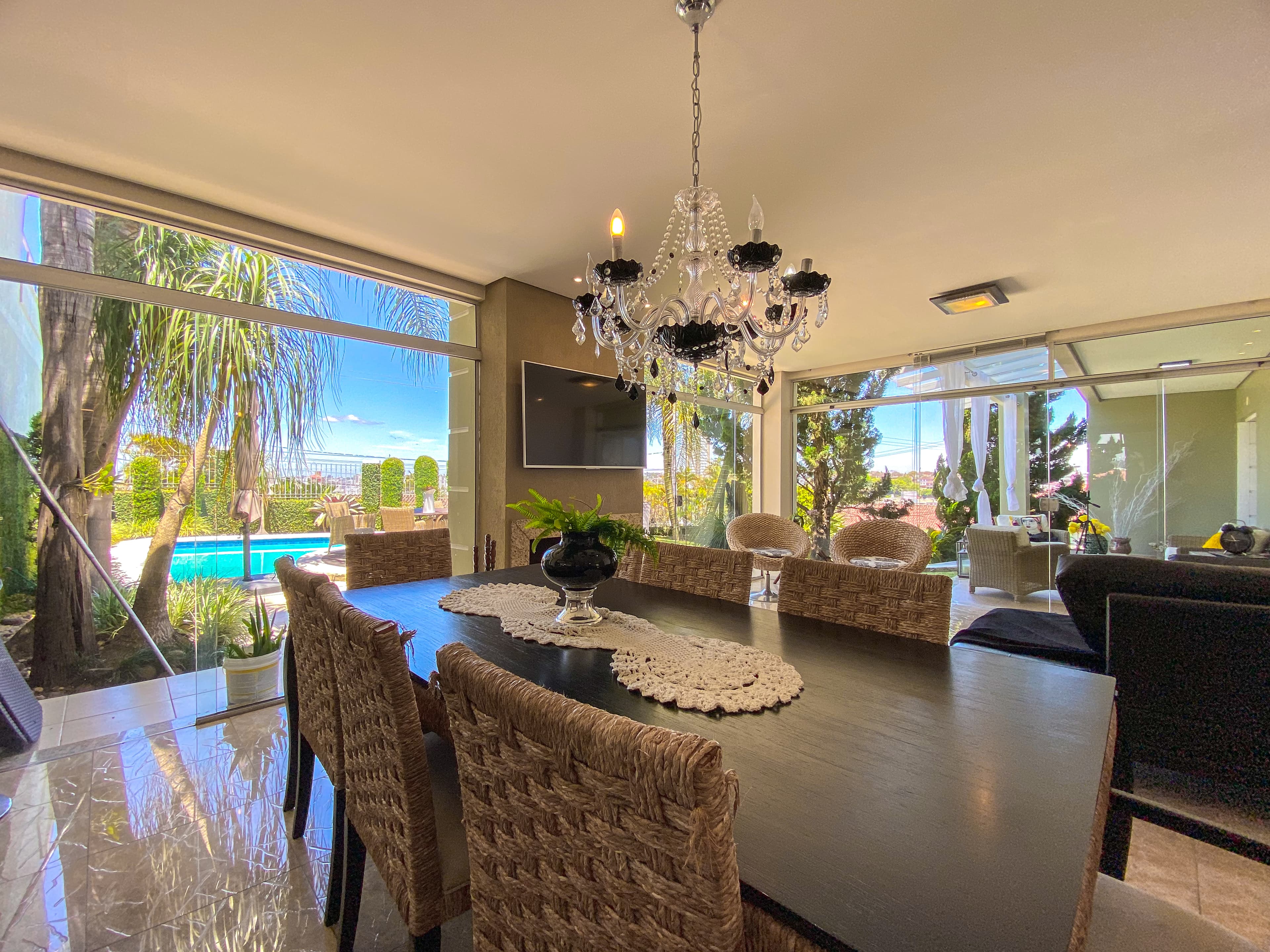 Foto do imóvel Excelente casa com piscina e 04 dormitórios no Vila Nova