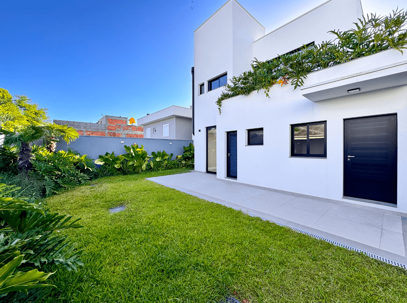 Foto do imóvel CASA FOUR SEASONS com 03 suítes e PISCINA à venda em Campo Bom