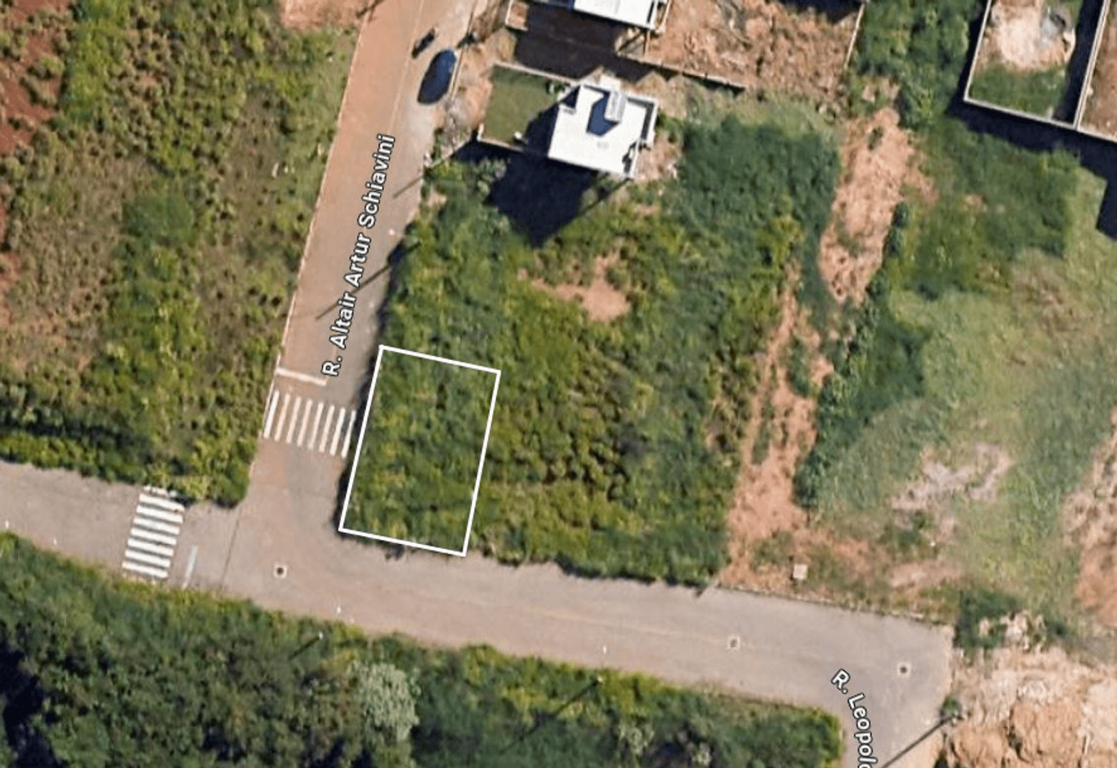 Terreno com 317m² à venda no bairro São Jorge em Novo Hamburgo