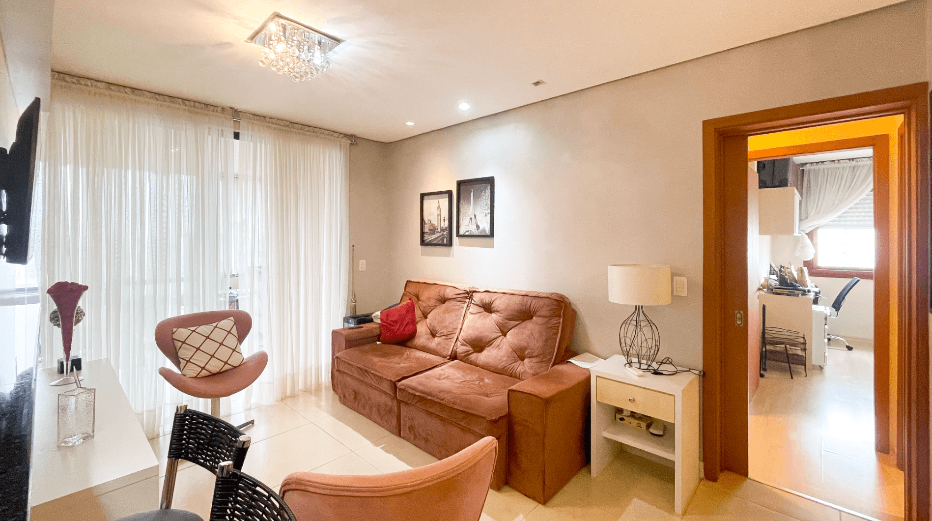 APARTAMENTO SEMIMOBILIADO com 03 dormitórios à venda no Centro de Novo Hamburgo