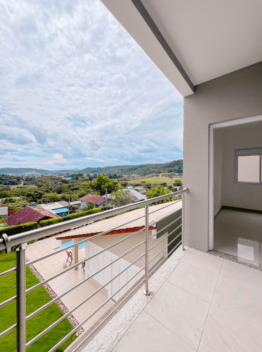 Foto do imóvel Casa com 03 dormitórios à venda no bairro Vila Nova em Novo Hamburgo