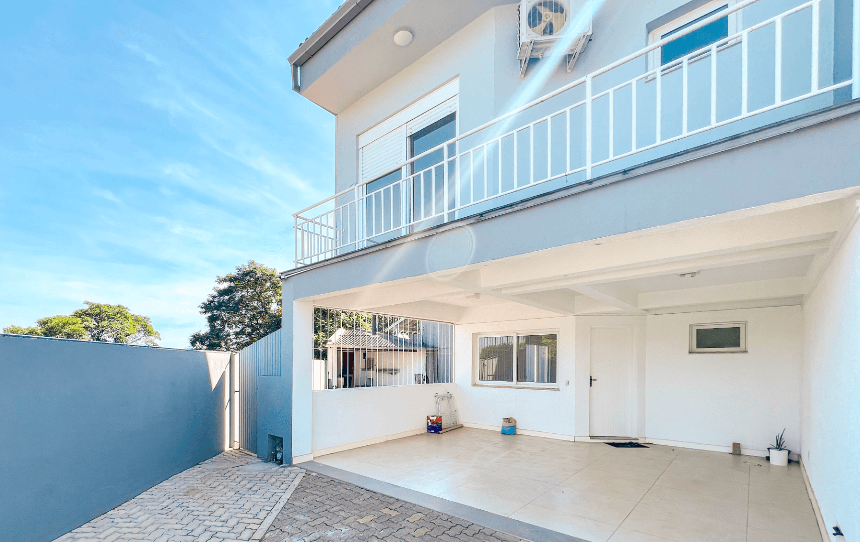 Casa em condomínio com 03 dormitórios no bairro Rondônia em Novo Hamburgo