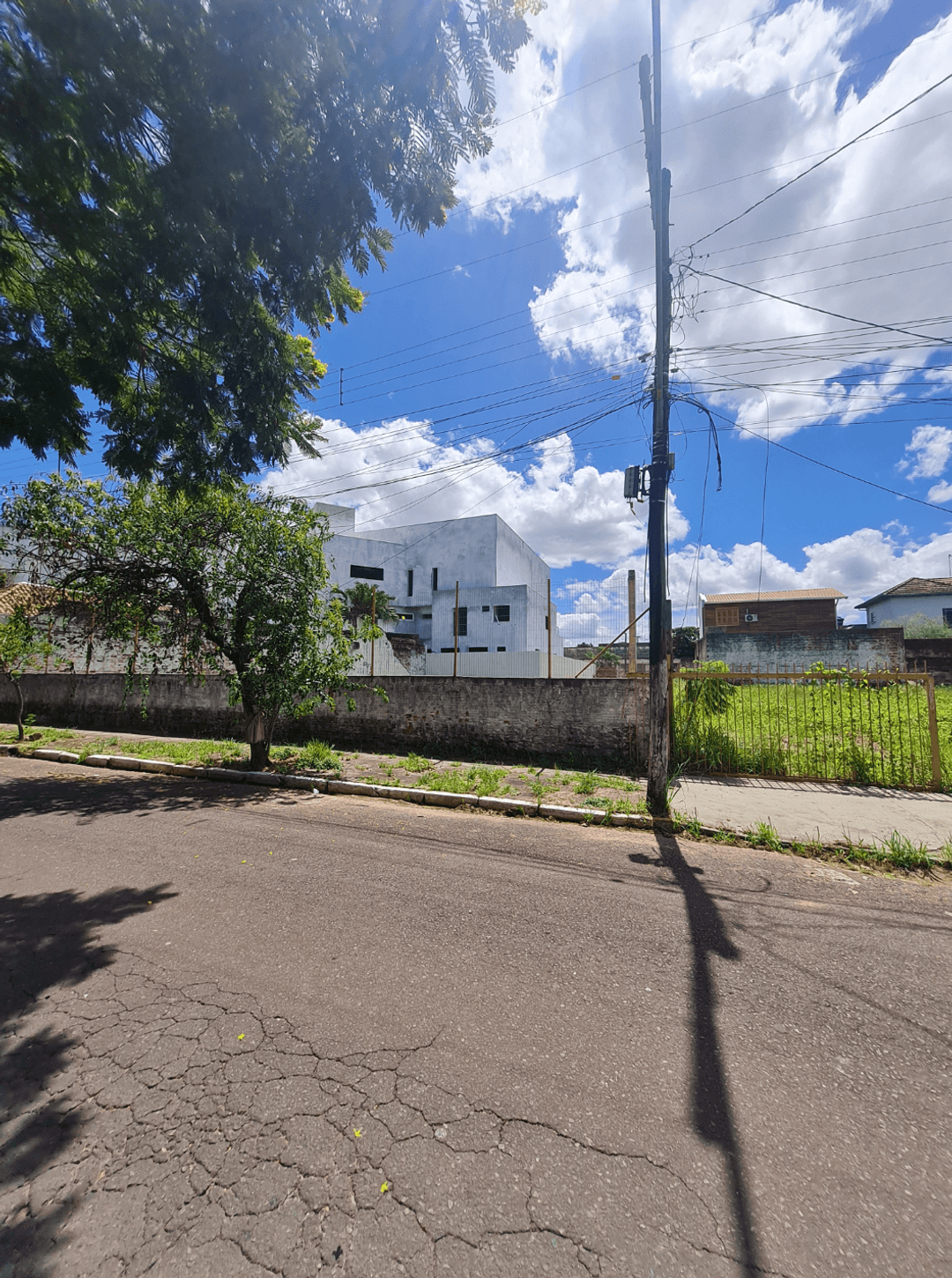 Foto do imóvel Terreno com 1277m² à venda no bairro Rio Branco em Novo Hamburgo