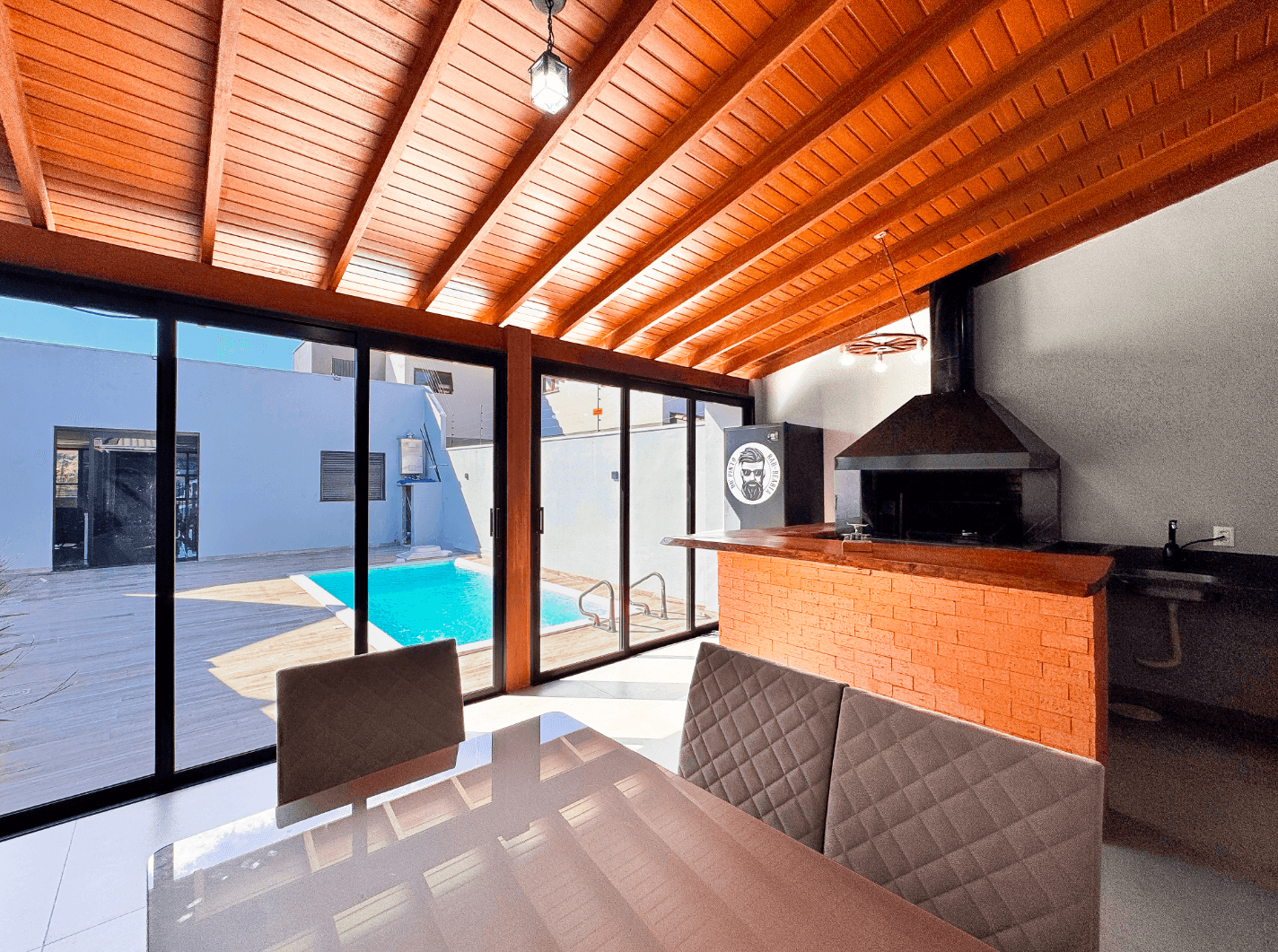 Foto do imóvel CASA SEMIMOBILIADA e PLANA à venda no bairro Jardim Mauá em Novo Hamburgo