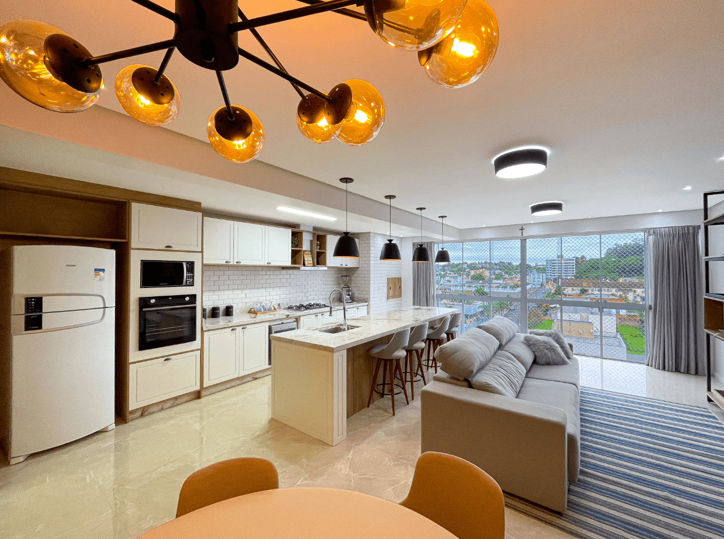 Foto do imóvel Apartamento MOBILIADO e DECORADO com 03 dormitórios sendo todos eles SUÍTES à venda no Centro de Campo Bom